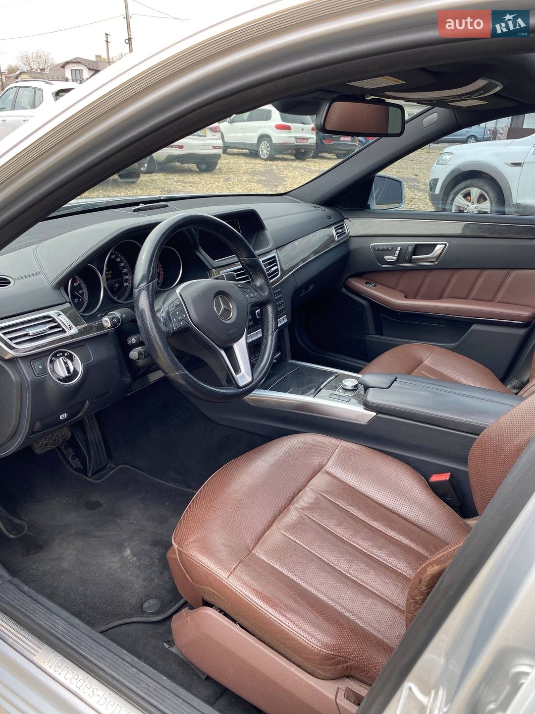 Mercedes-Benz E-Class 2013 VIN WDDHF9HB3EA945902 фото оголошення 16 з 25