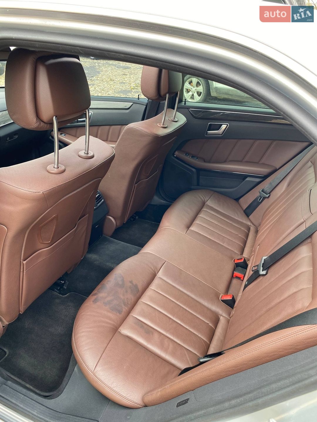 Mercedes-Benz E-Class 2013 VIN WDDHF9HB3EA945902 фото оголошення 18 з 25
