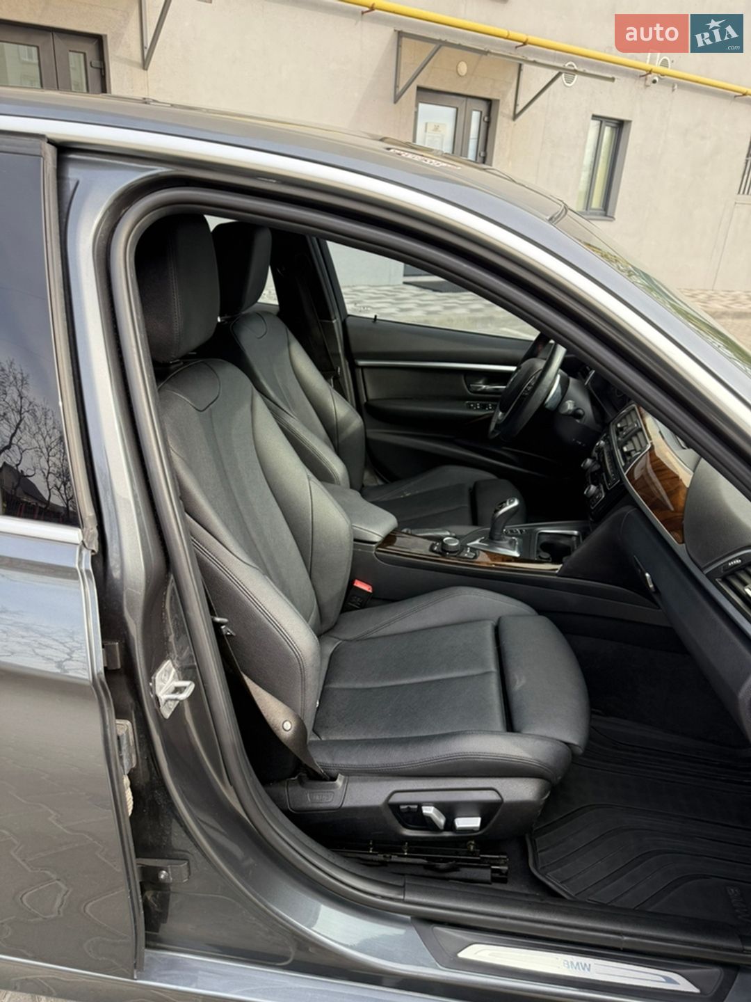 BMW 3 Series 2017 VIN WBA8D9G36HNU65566 фото оголошення 36 з 38