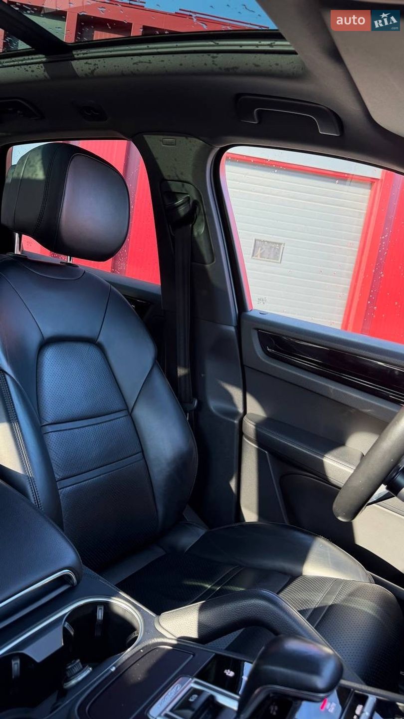 Porsche Cayenne 2018 VIN WP1ZZZ9YZKDA03524 фото оголошення 9 з 86