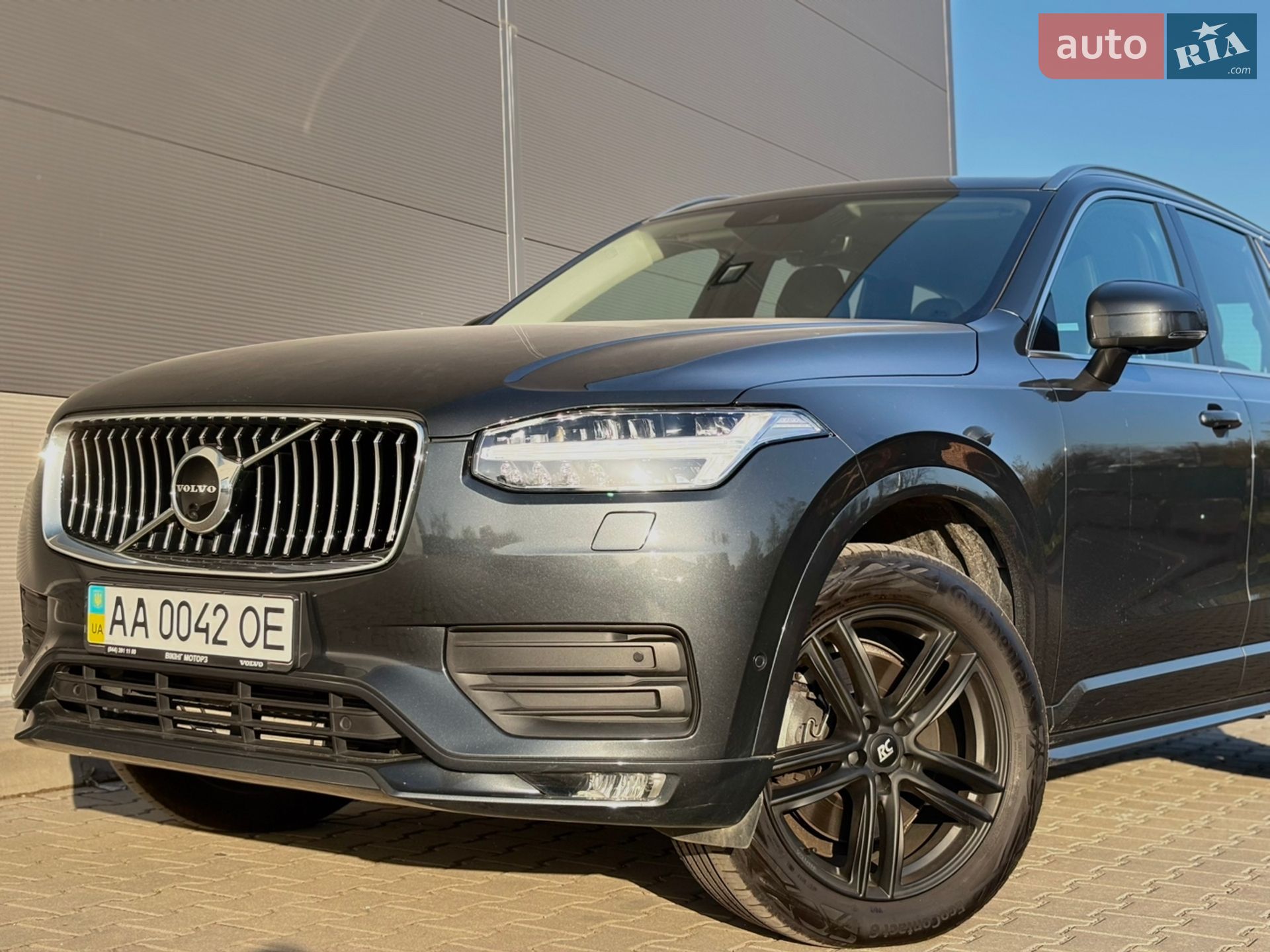 Volvo XC90 2020 VIN YV1LCK2VCM1685454 фото оголошення 2 з 61