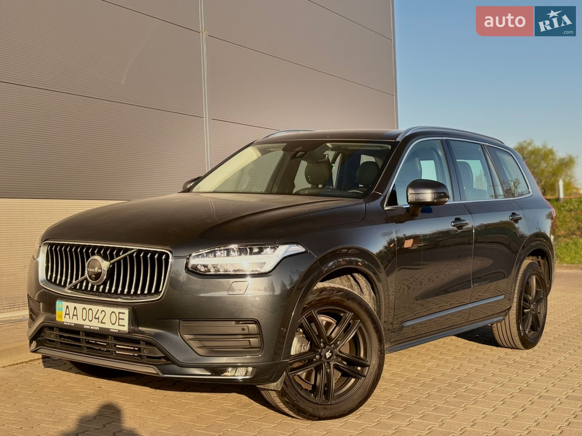 Volvo XC90 2020 VIN YV1LCK2VCM1685454 фото оголошення 3 з 61