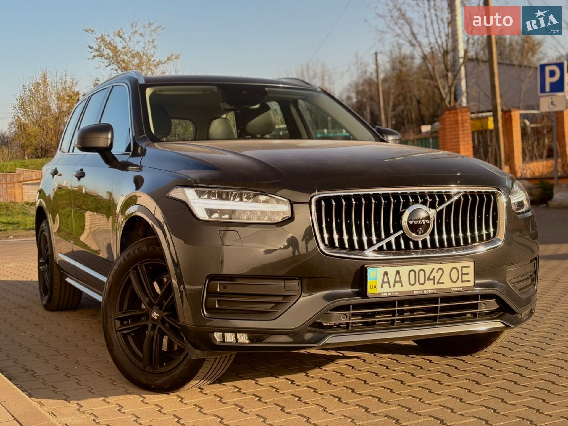 Volvo XC90 2020 VIN YV1LCK2VCM1685454 фото оголошення 4 з 61