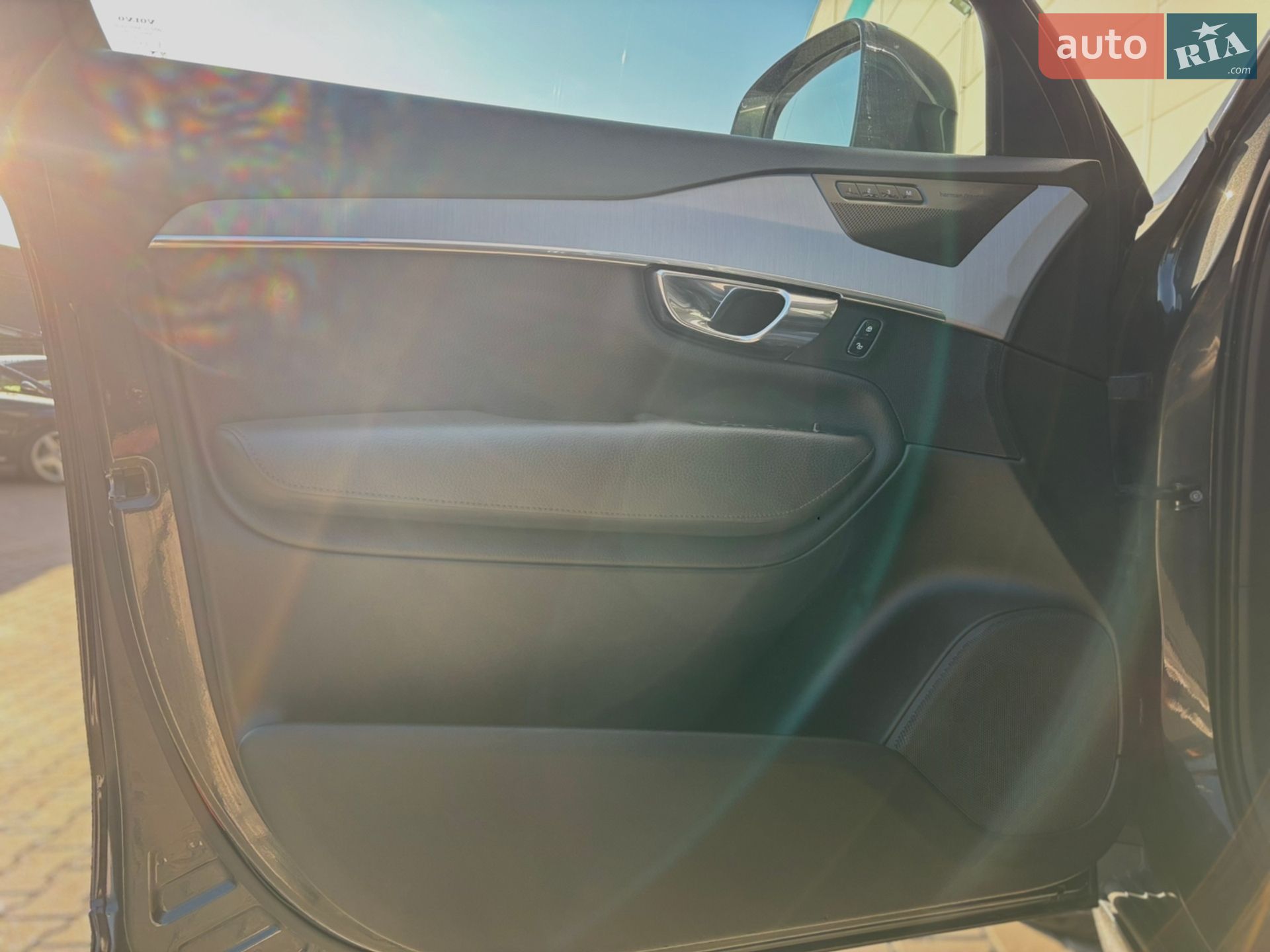 Volvo XC90 2020 VIN YV1LCK2VCM1685454 фото оголошення 27 з 61