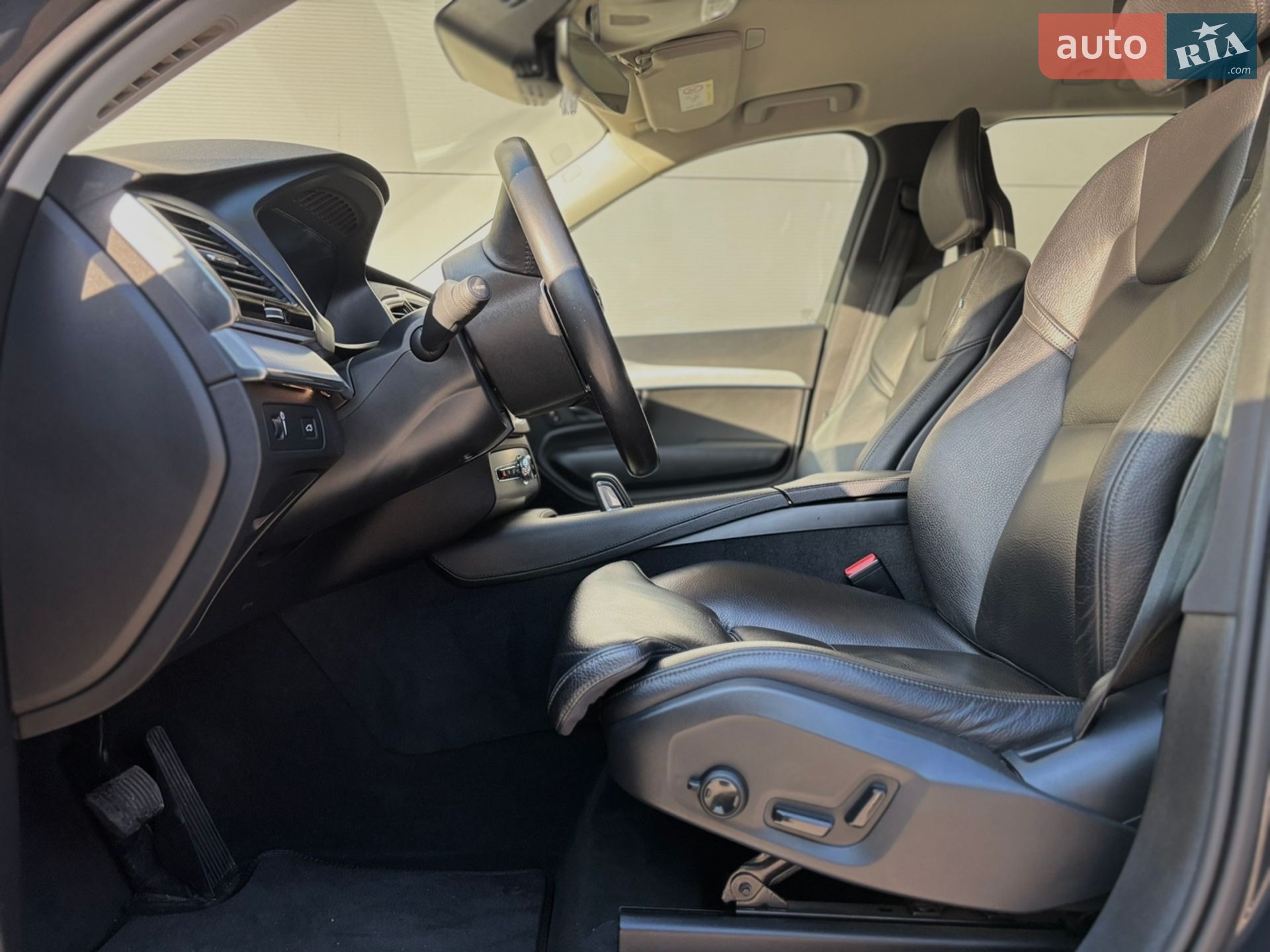 Volvo XC90 2020 VIN YV1LCK2VCM1685454 фото оголошення 29 з 61