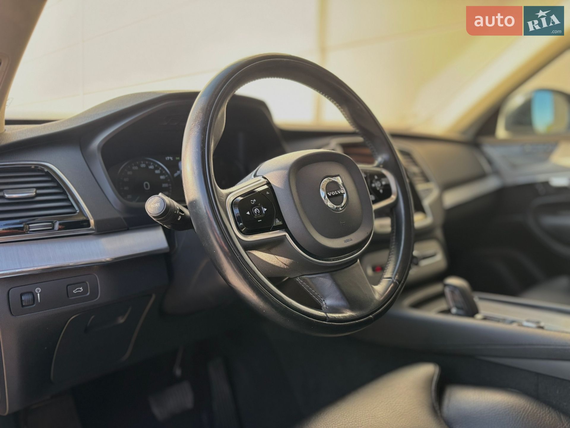 Volvo XC90 2020 VIN YV1LCK2VCM1685454 фото оголошення 32 з 61