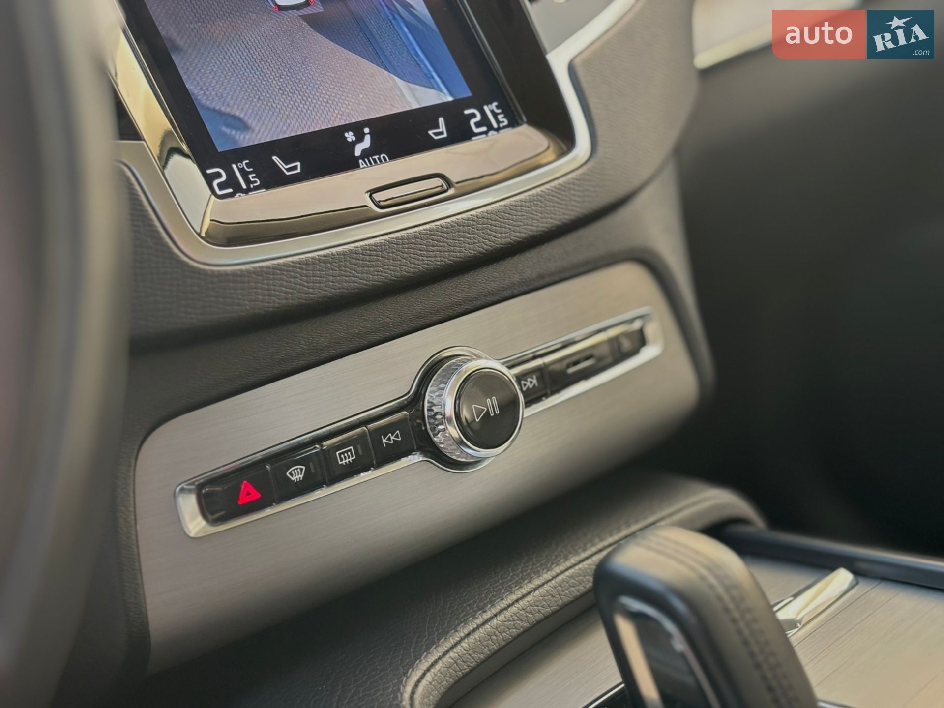 Volvo XC90 2020 VIN YV1LCK2VCM1685454 фото оголошення 40 з 61