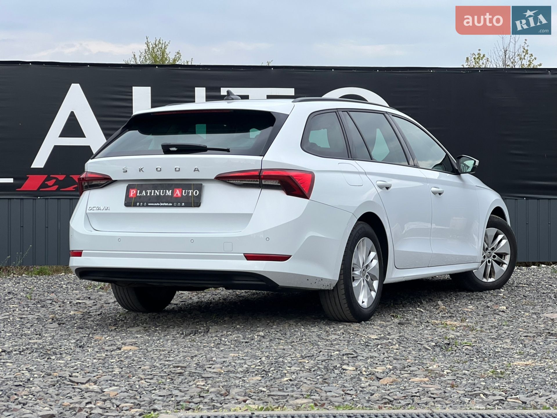 Skoda Octavia 2021 VIN TMBJJ7NX3NY051095 фото оголошення 5 з 16