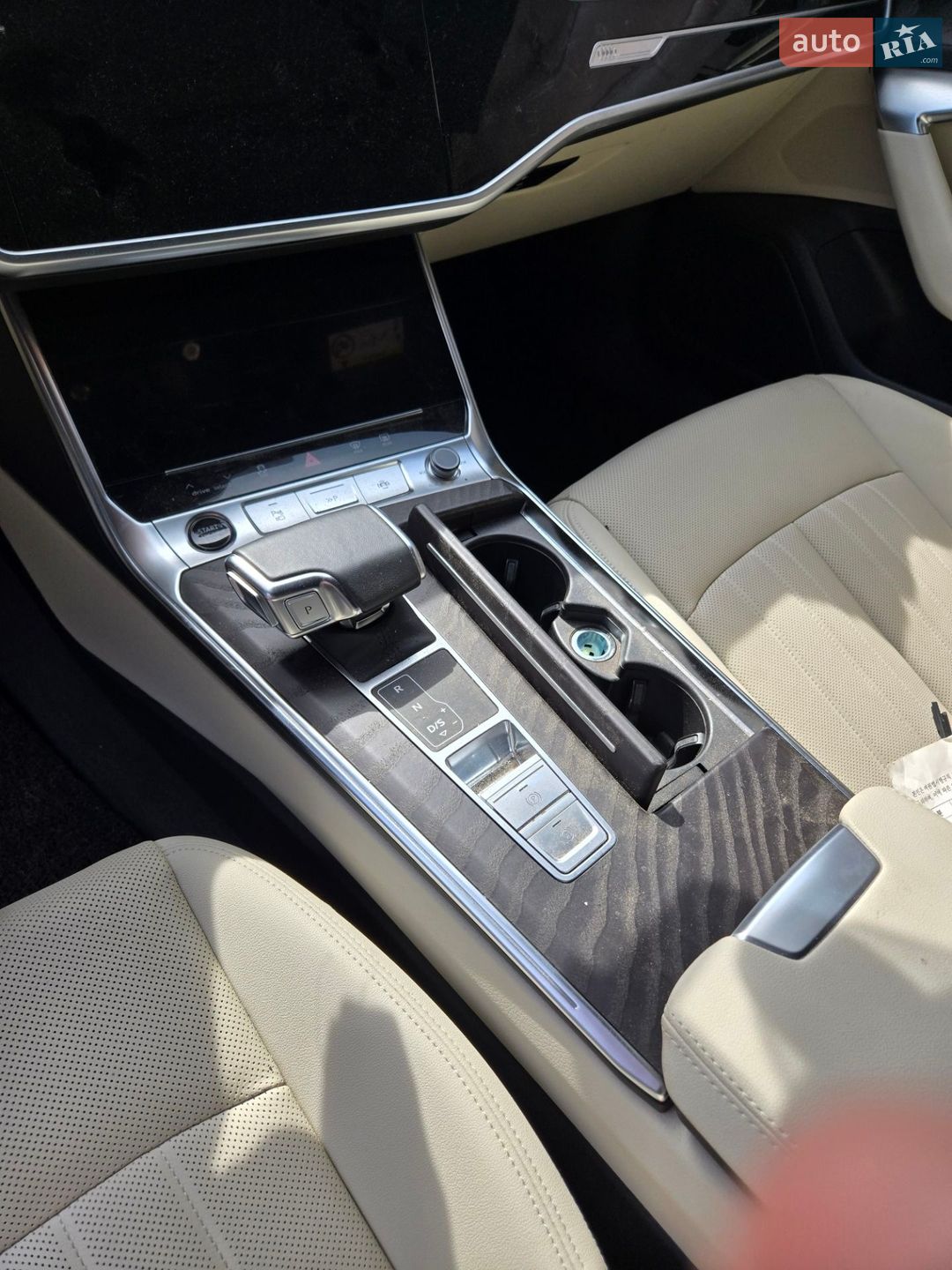 Audi A6 2022 VIN WAUZZZF23NN036959 фото оголошення 15 з 18