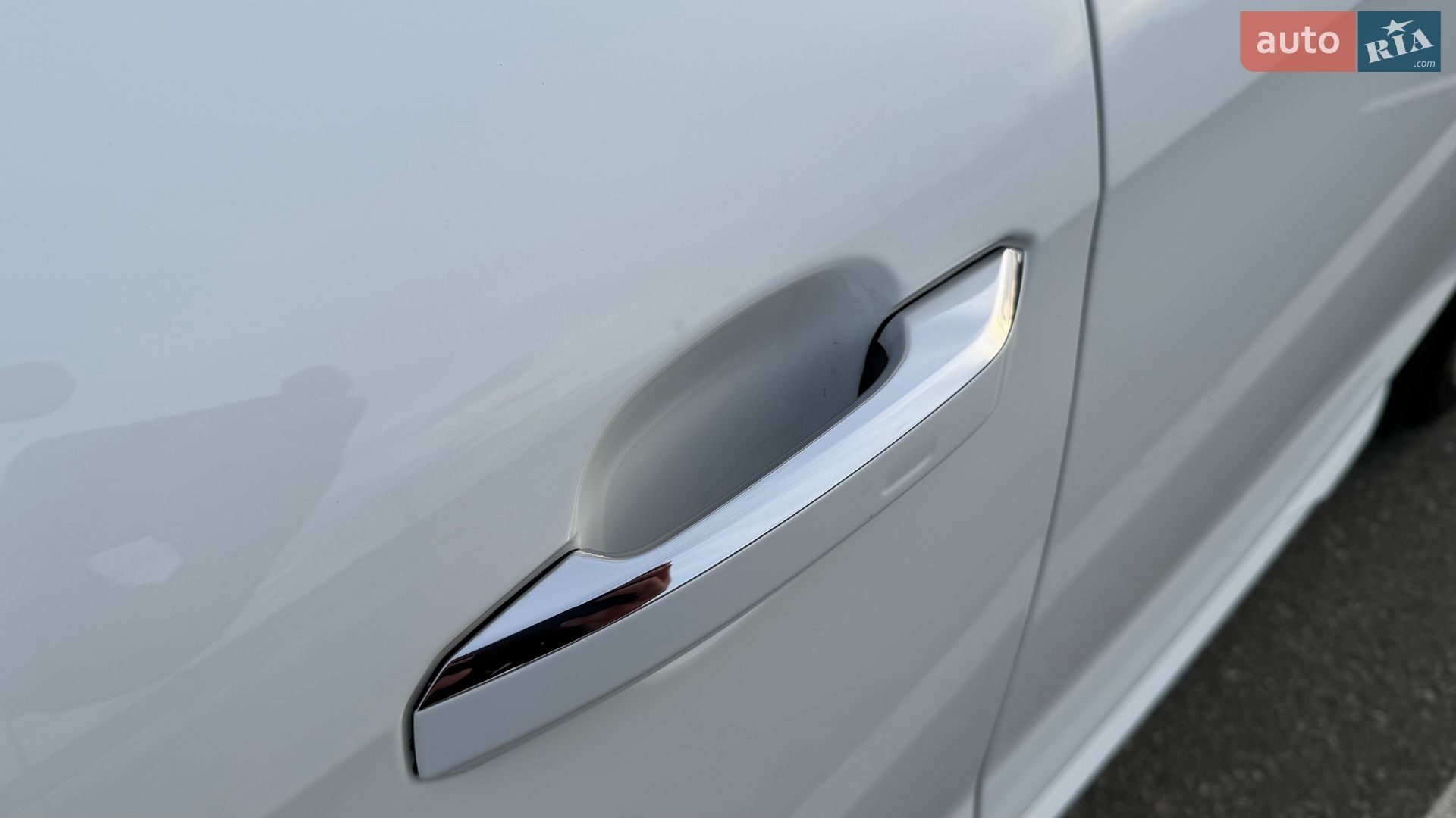 Audi A4 2020 VIN WAUGMAF45LN008750 фото оголошення 2 з 15
