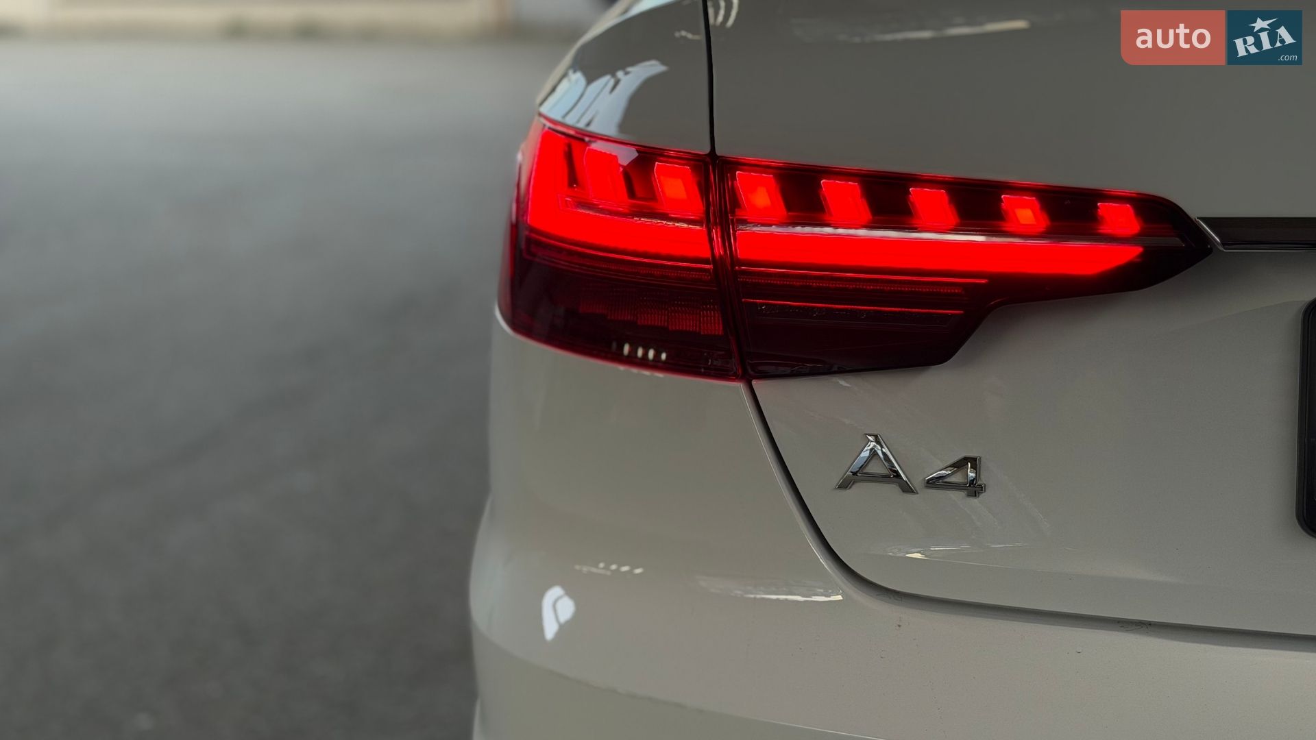 Audi A4 2020 VIN WAUGMAF45LN008750 фото оголошення 4 з 15