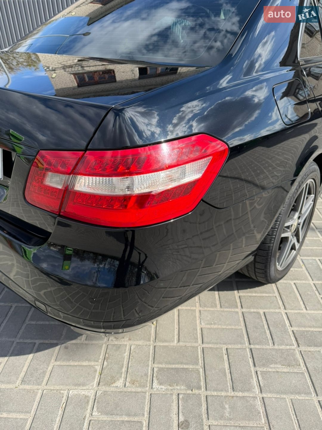 Mercedes-Benz E-Class 2011 VIN WDD2120411A510954 фото оголошення 18 з 24
