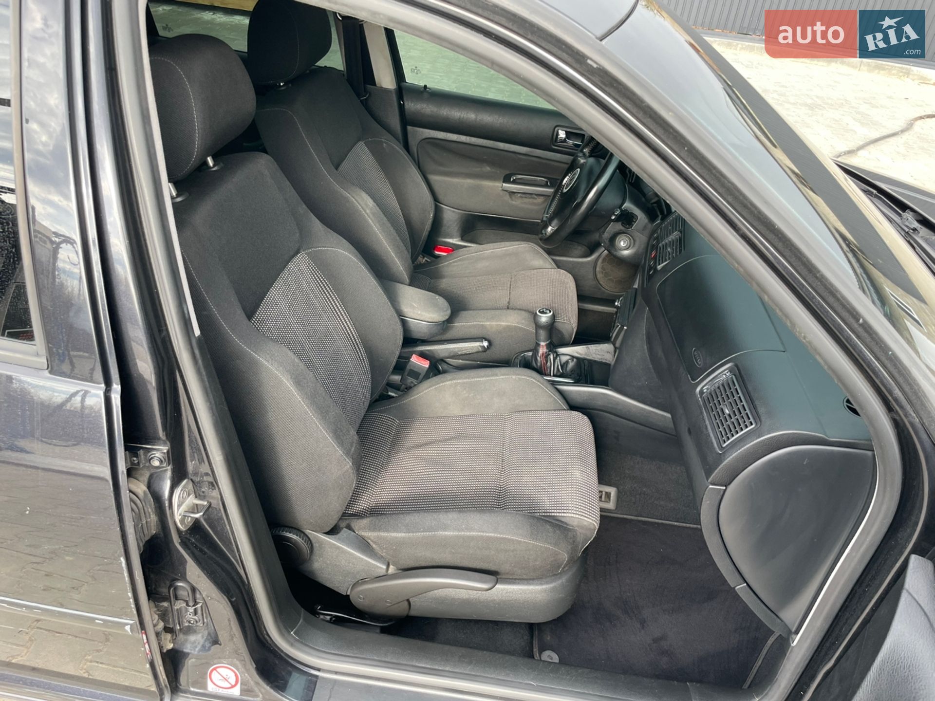 Volkswagen Golf 2003 VIN WVWZZZ1JZ3W618608 фото оголошення 16 з 25