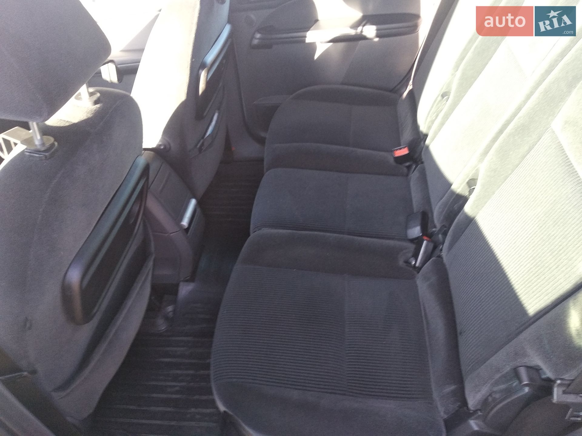Ford Focus C-Max 2004 VIN WF0MXXGCDM4E53088 фото оголошення 5 з 8