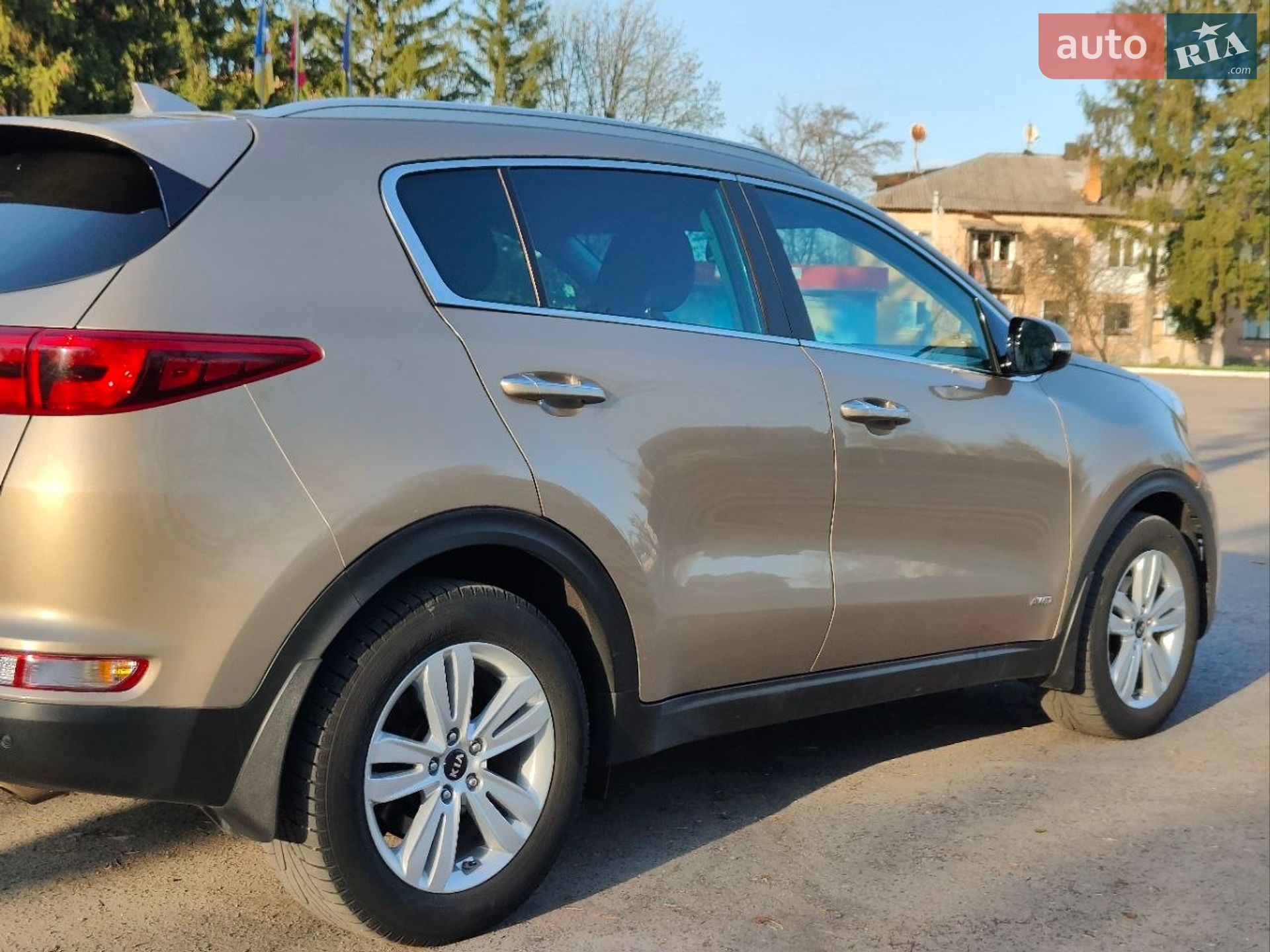 Kia Sportage 2016 VIN U5YPH813DGL198453 фото оголошення 13 з 23