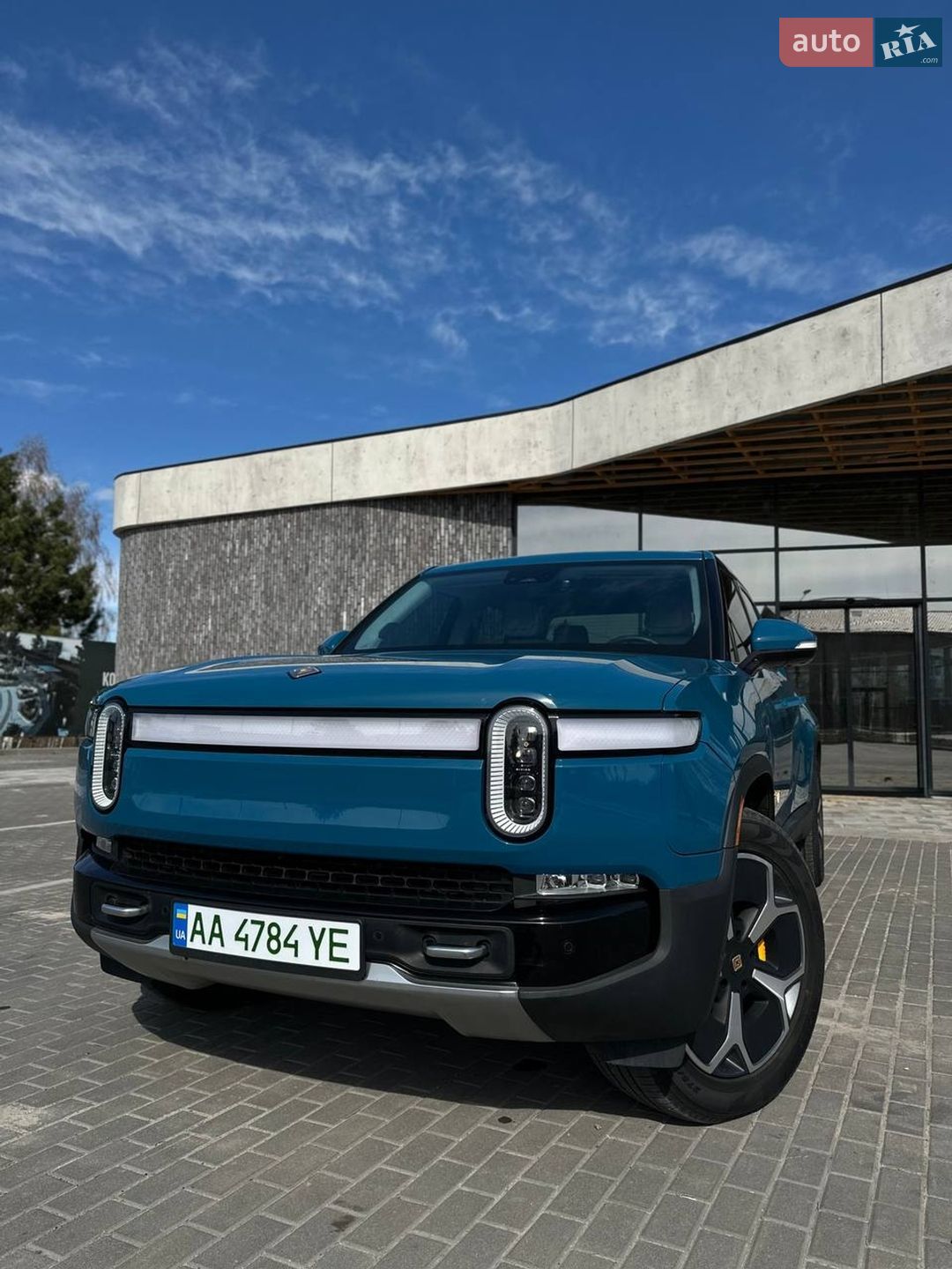 Rivian R1T 2023 VIN 7FCTGAAA0PN021721 фото оголошення 3 з 54
