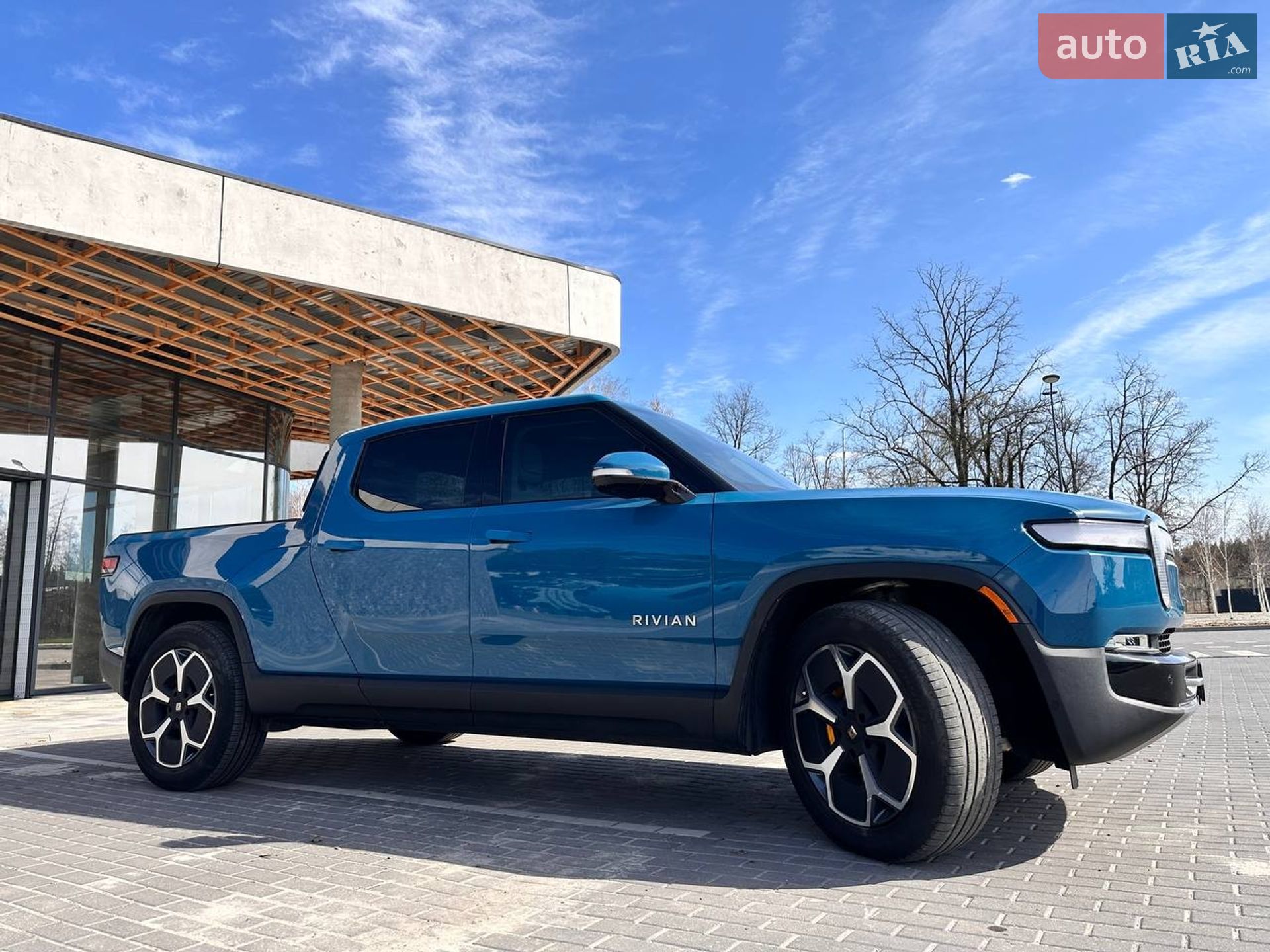 Rivian R1T 2023 VIN 7FCTGAAA0PN021721 фото оголошення 13 з 54