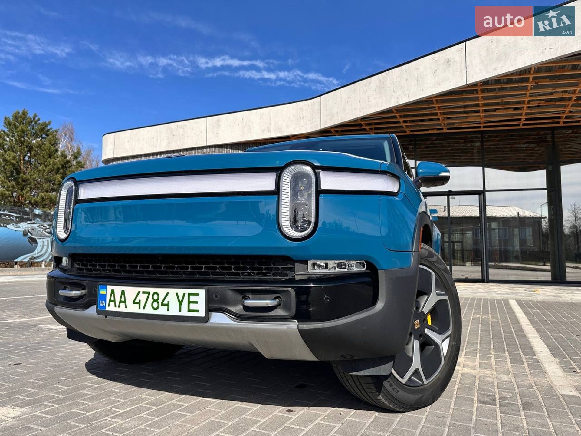 Rivian R1T 2023 VIN 7FCTGAAA0PN021721 фото оголошення 4 з 54