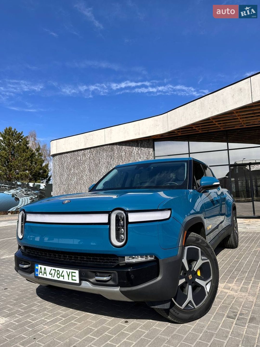 Rivian R1T 2023 VIN 7FCTGAAA0PN021721 фото оголошення 8 з 54