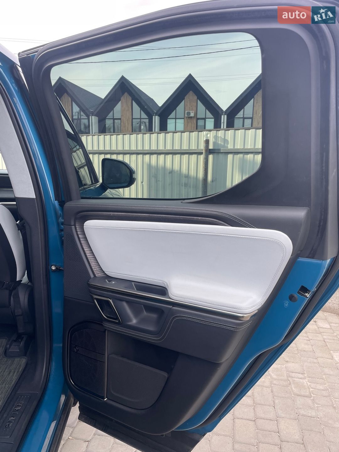 Rivian R1T 2023 VIN 7FCTGAAA0PN021721 фото оголошення 37 з 54
