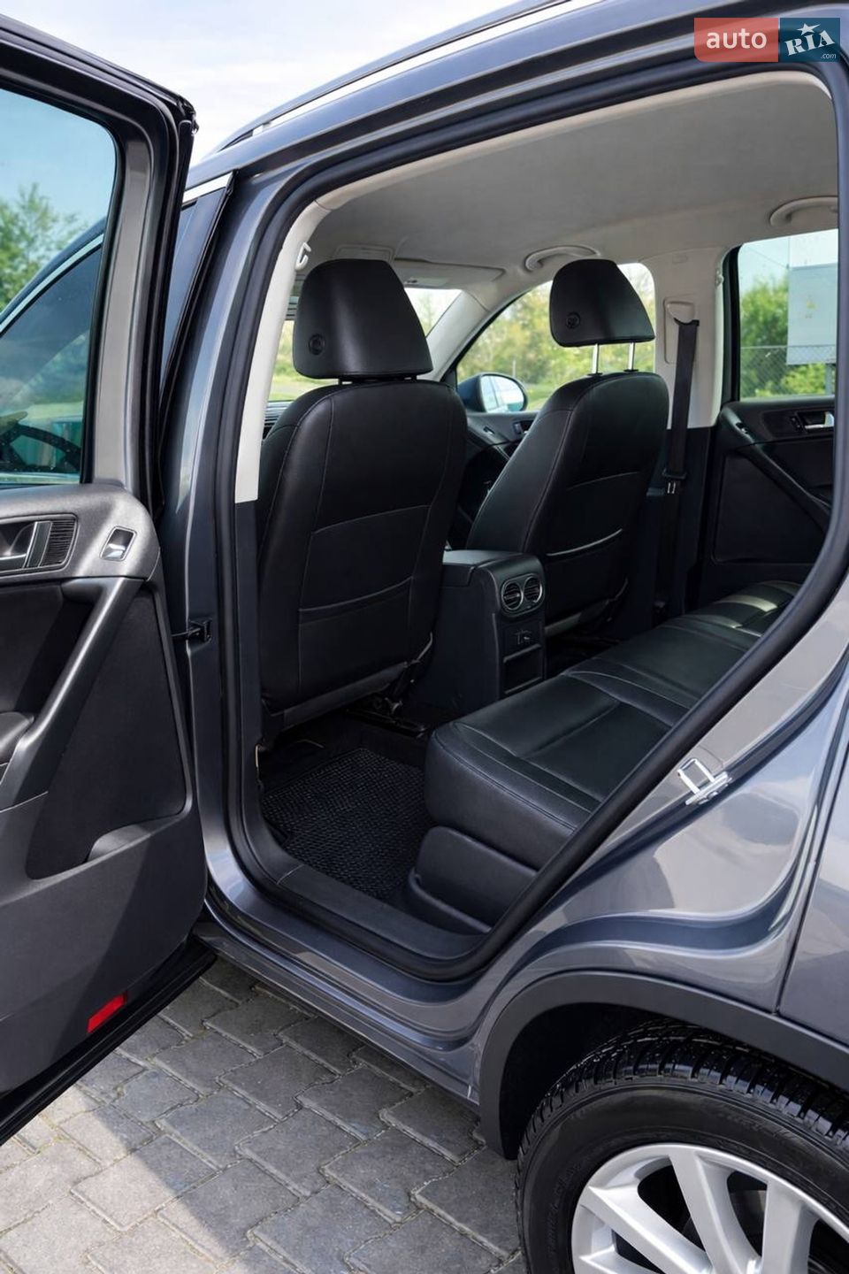 Volkswagen Tiguan 2013 VIN WVGBV3AX8EW557648 фото оголошення 10 з 11