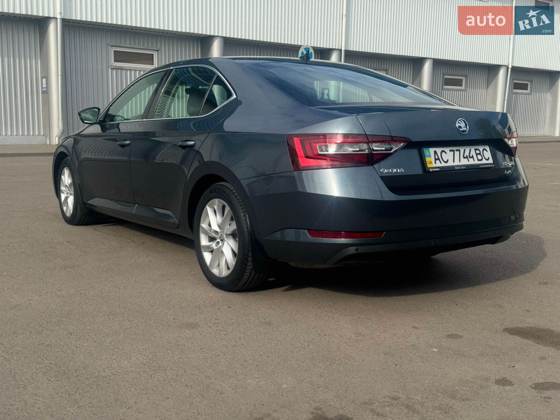 Skoda Superb 2017 VIN TMBCJ7NP1H7535138 фото оголошення 8 з 42