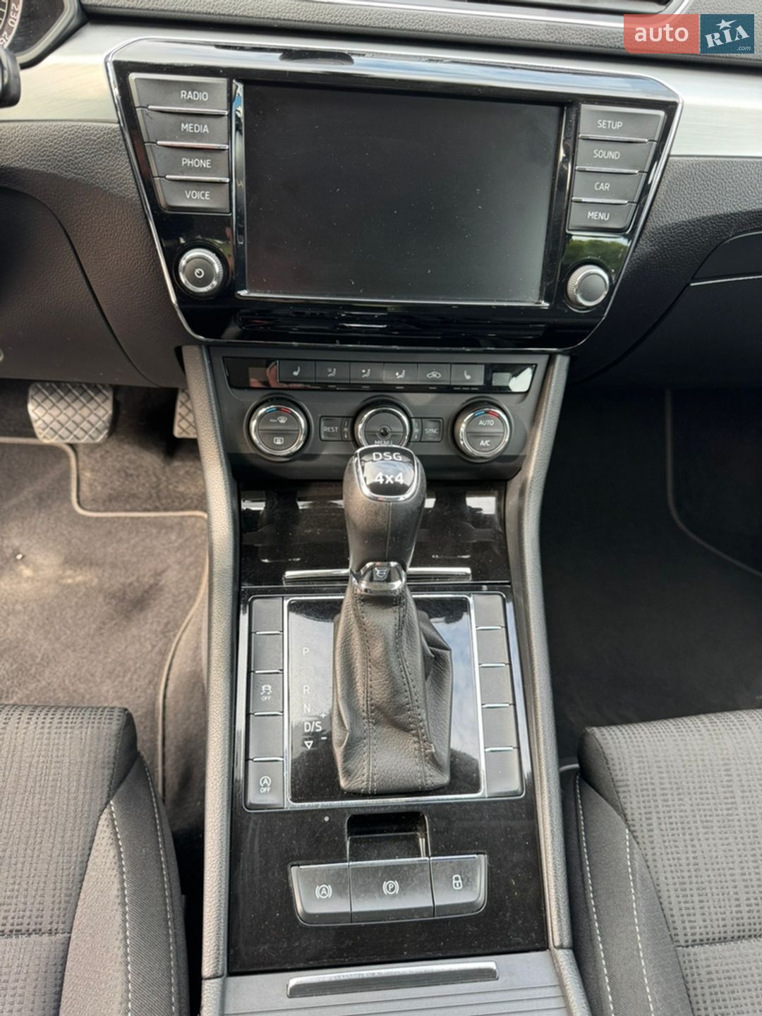 Skoda Superb 2017 VIN TMBCJ7NP1H7535138 фото оголошення 15 з 42