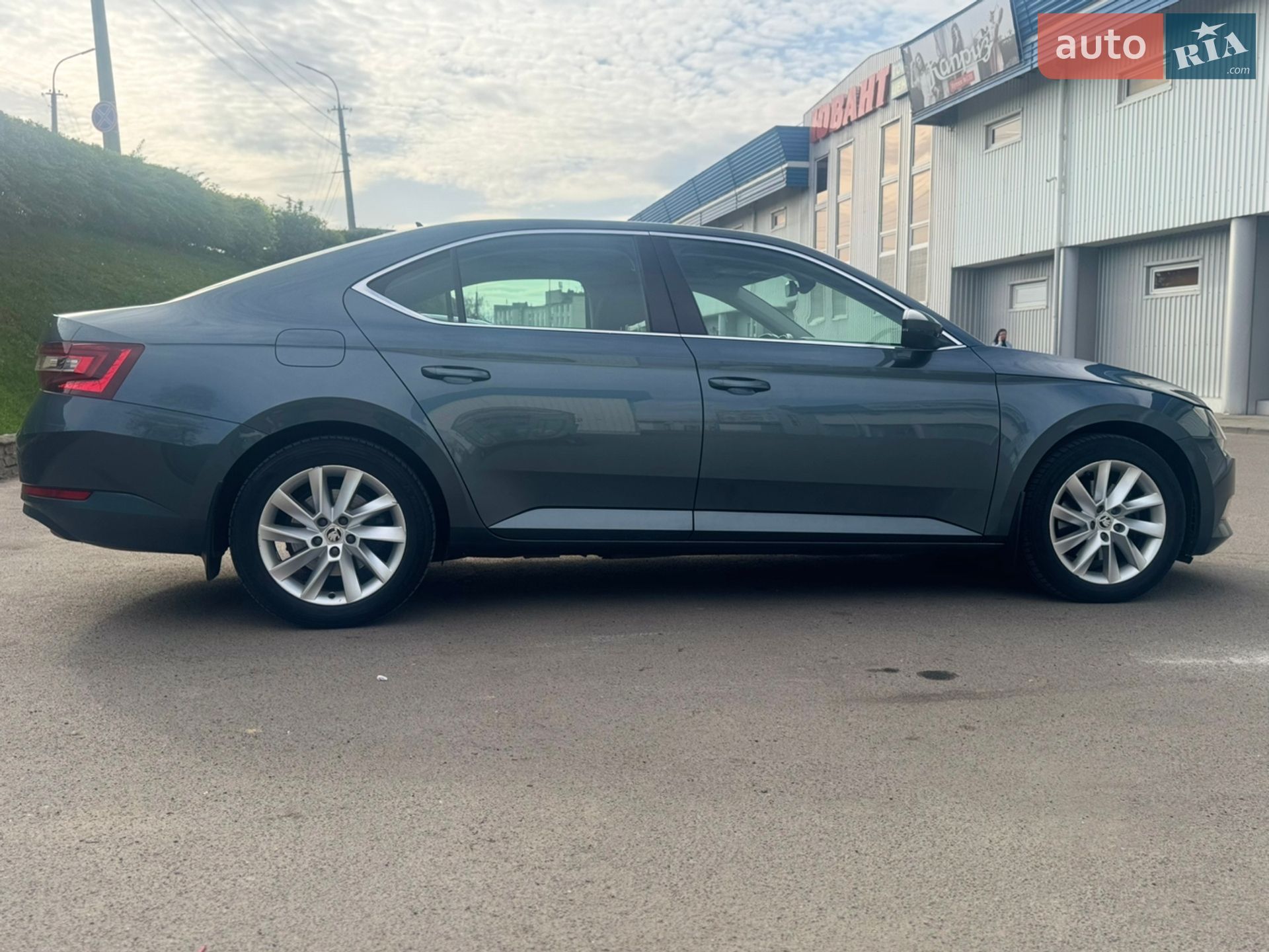Skoda Superb 2017 VIN TMBCJ7NP1H7535138 фото оголошення 30 з 42