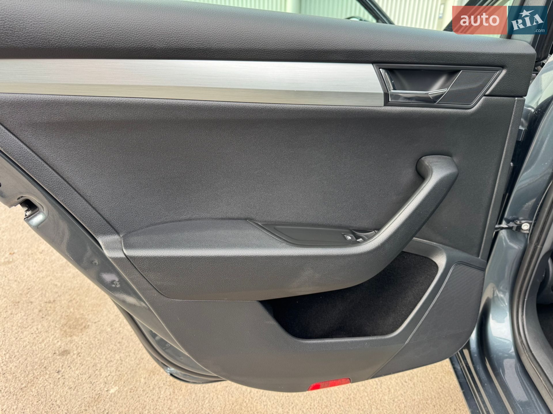 Skoda Superb 2017 VIN TMBCJ7NP1H7535138 фото оголошення 34 з 42