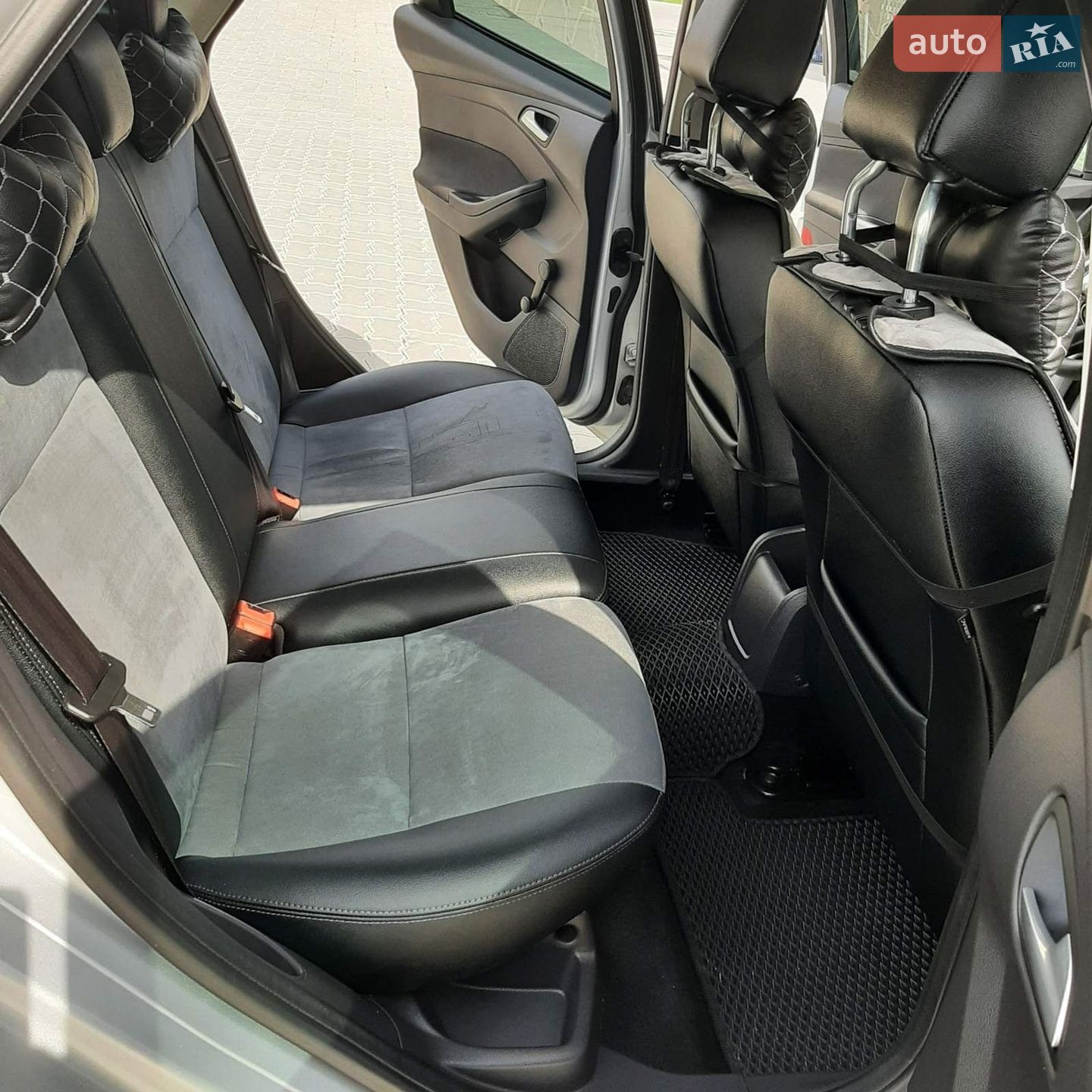 Ford Focus 2013 VIN WF0LXXGCBLDJ41977 фото оголошення 6 з 12