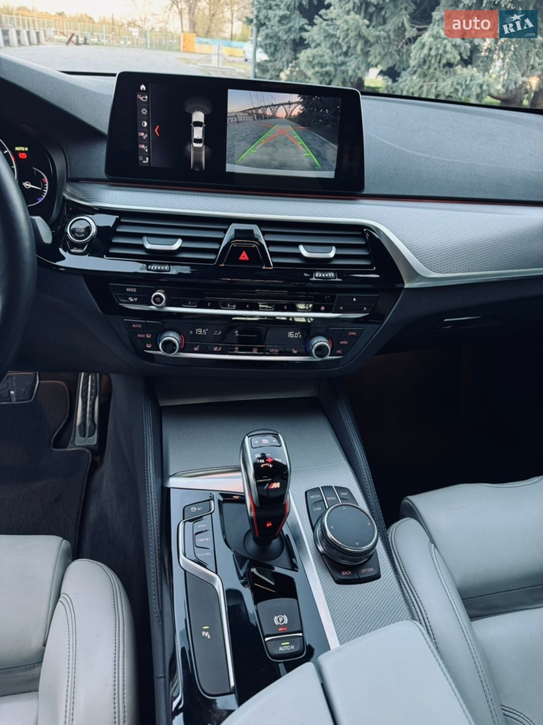 BMW 5 Series 2017 VIN WBAJC51050G468558 фото оголошення 20 з 55
