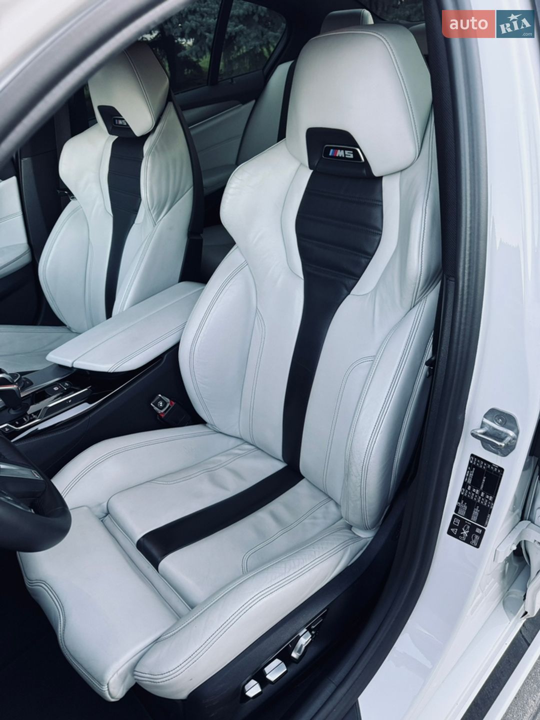 BMW 5 Series 2017 VIN WBAJC51050G468558 фото оголошення 23 з 55