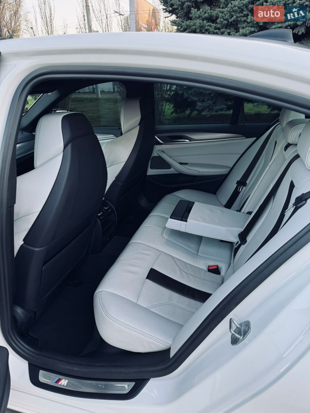 BMW 5 Series 2017 VIN WBAJC51050G468558 фото оголошення 41 з 55