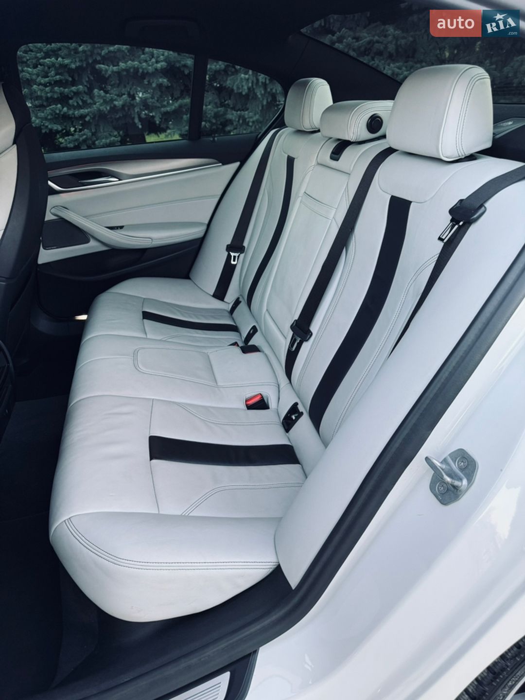 BMW 5 Series 2017 VIN WBAJC51050G468558 фото оголошення 42 з 55