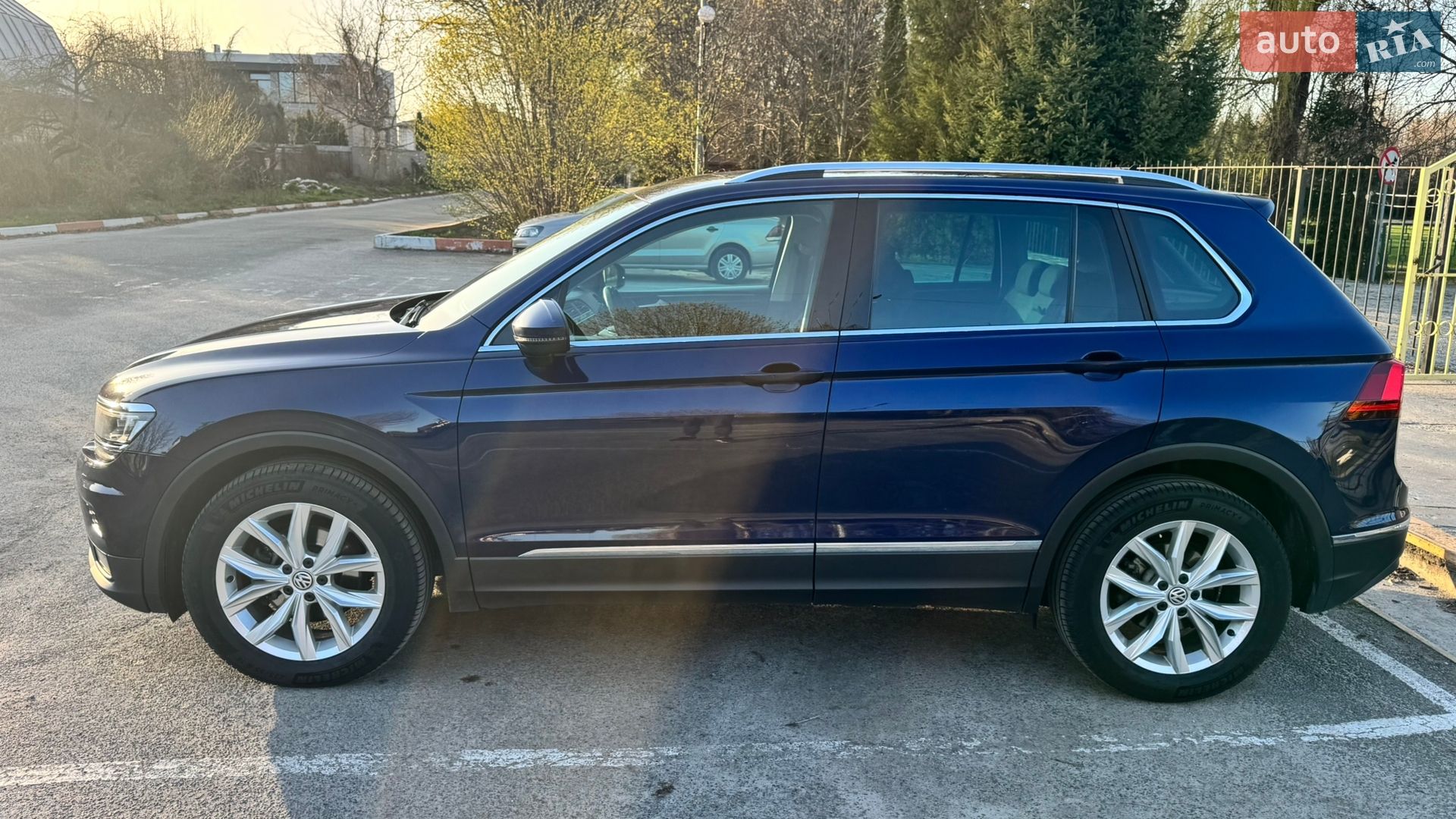 Volkswagen Tiguan 2018 VIN WVGZZZ5NZJW914607 фото оголошення 3 з 15