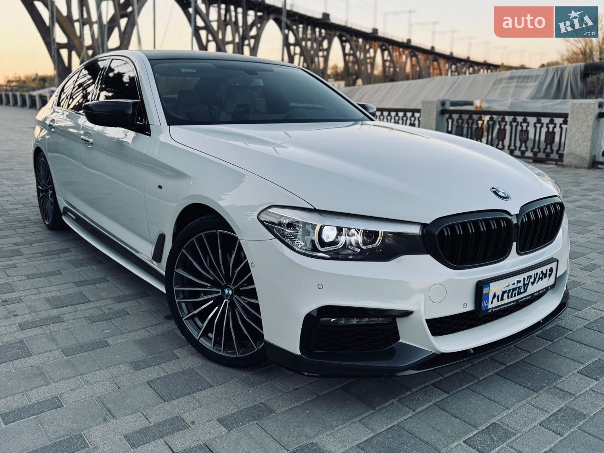 BMW 5 Series 2017 VIN WBAJC51050G468558 фото оголошення 5 з 55