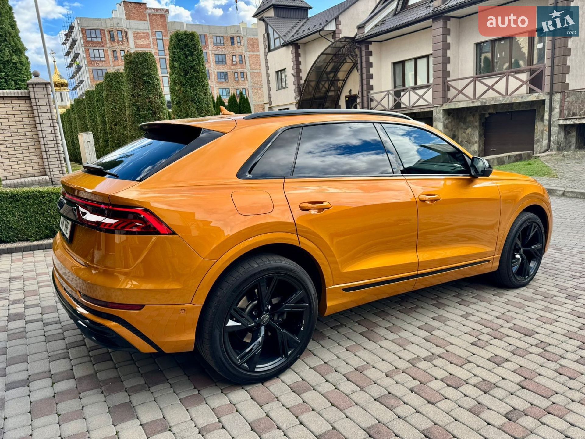 Audi Q8 2020 VIN WAUZZZF15LD016304 фото оголошення 17 з 36