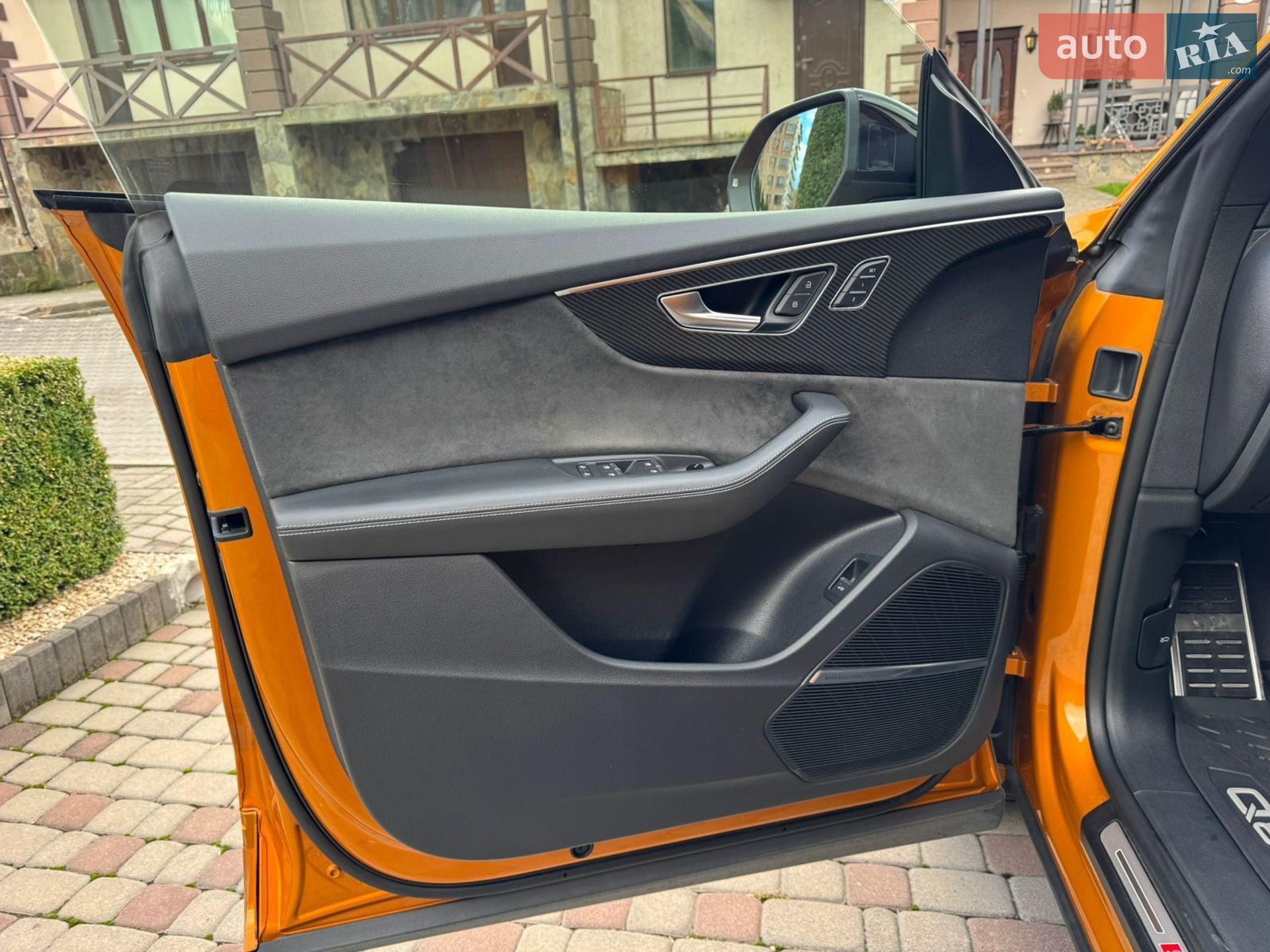Audi Q8 2020 VIN WAUZZZF15LD016304 фото оголошення 28 з 36