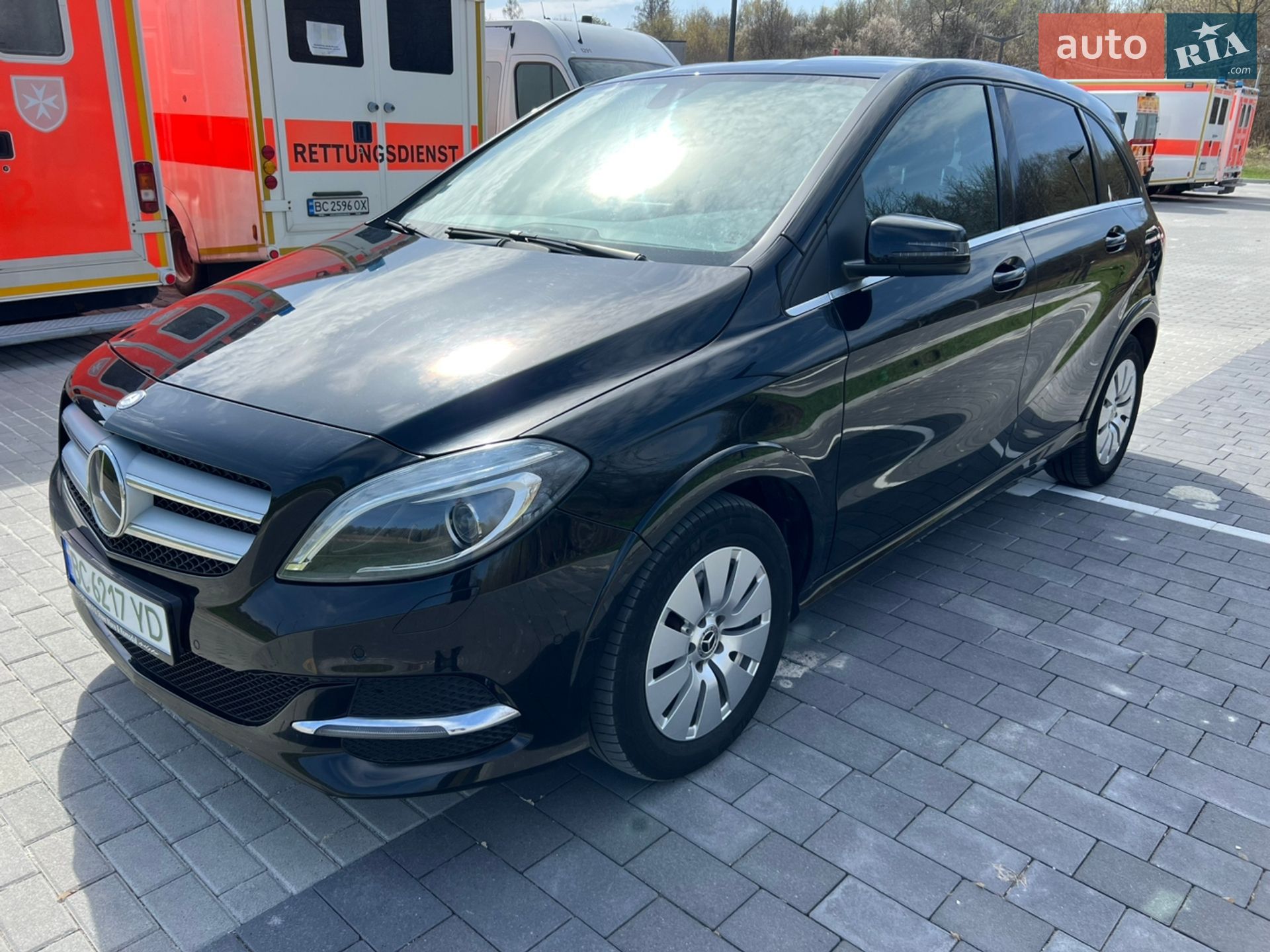 Mercedes-Benz B-Class 2016 VIN WDD2428901J013809 фото оголошення 4 з 43
