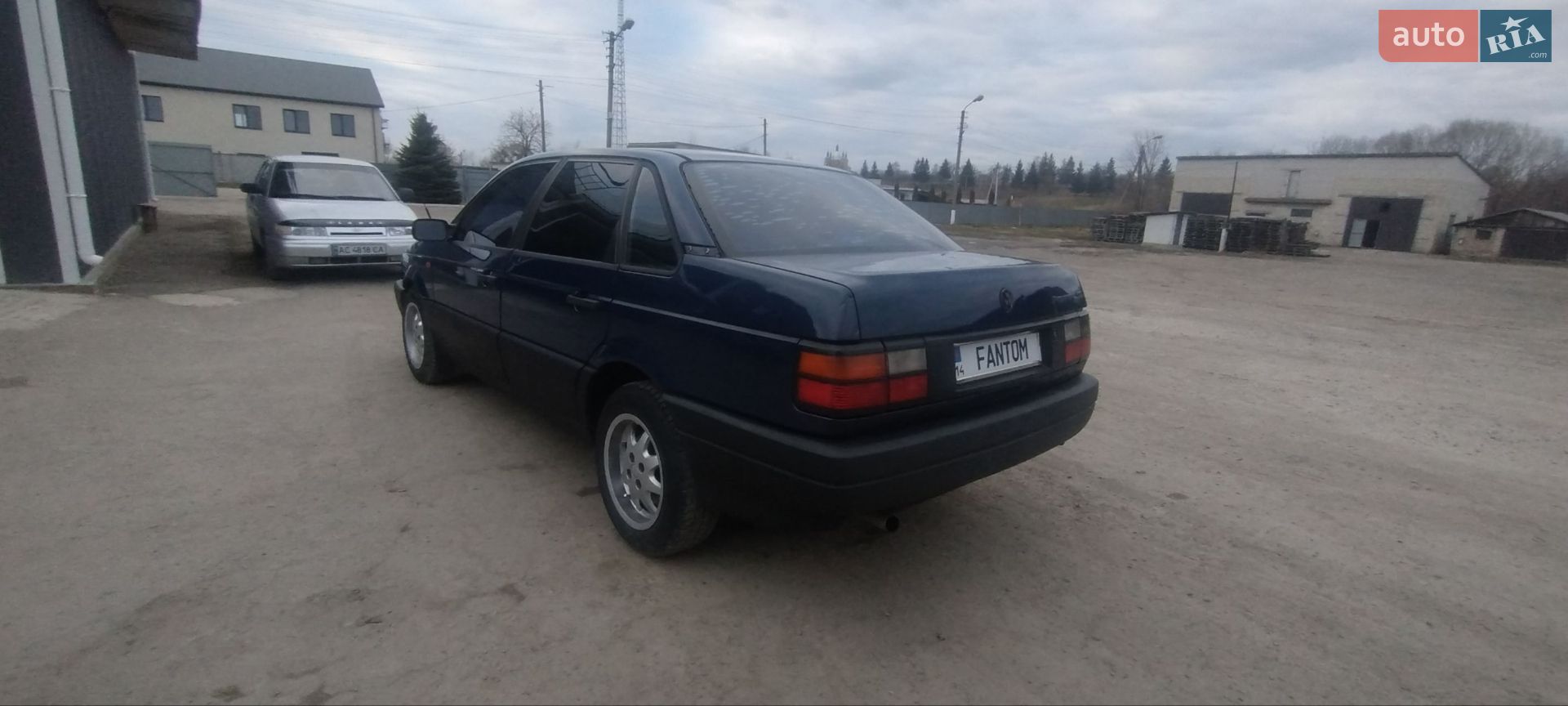 Volkswagen Passat 1992 VIN WVWZZZ31ZNB088876 фото оголошення 3 з 16