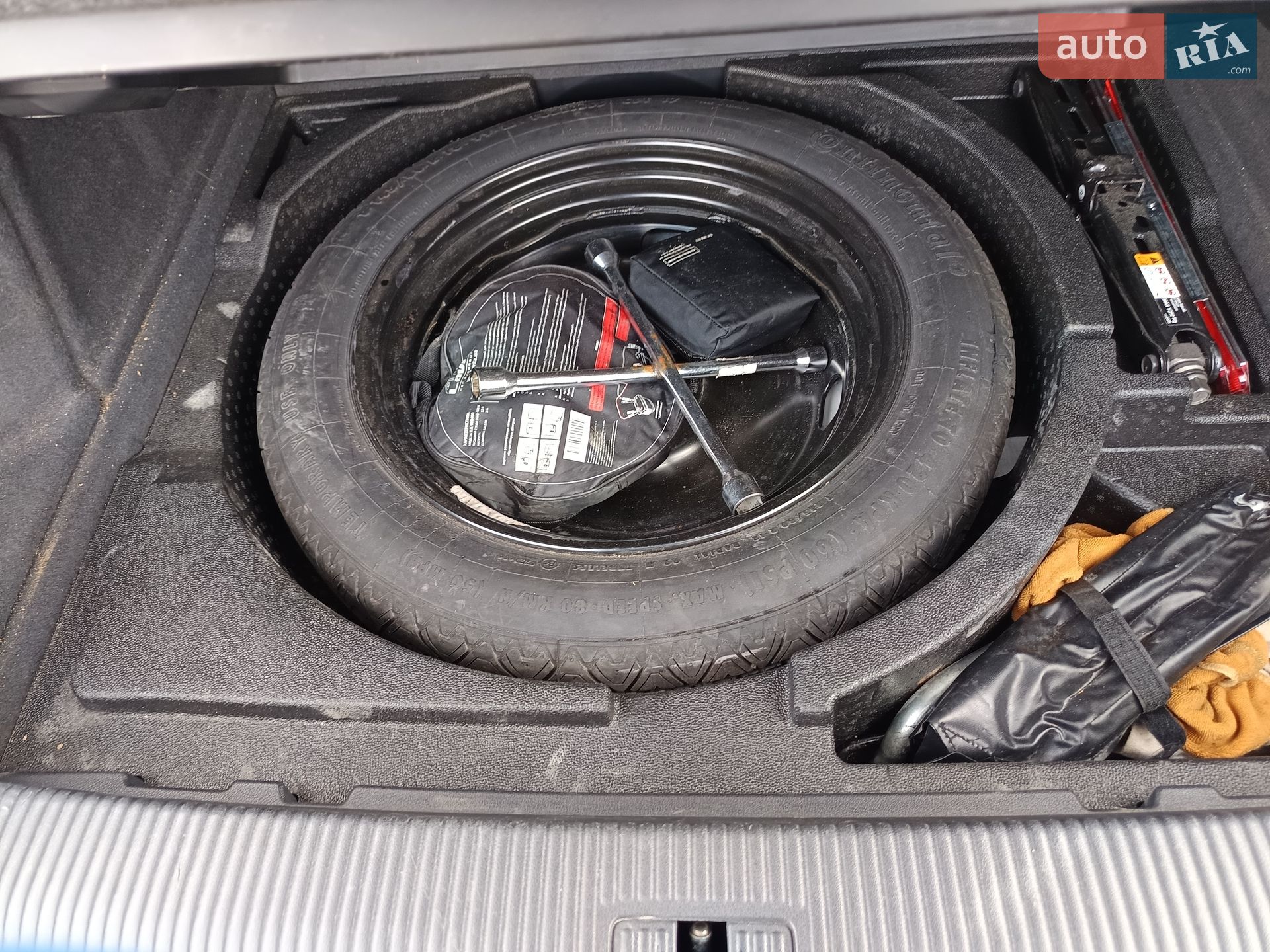 Audi Q3 2012 VIN WAUZZZ8U3DR054111 фото оголошення 25 з 44