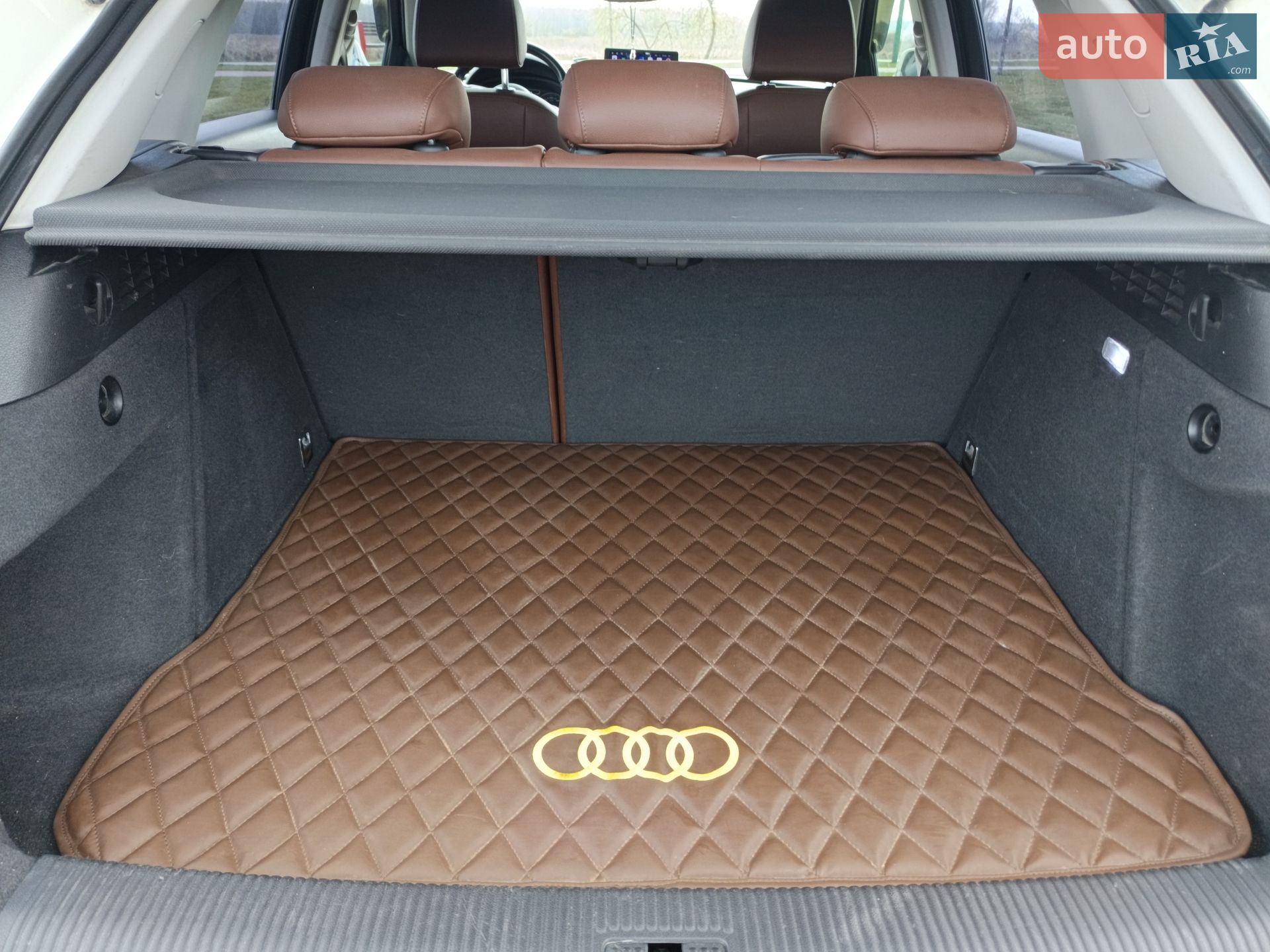 Audi Q3 2012 VIN WAUZZZ8U3DR054111 фото оголошення 26 з 44