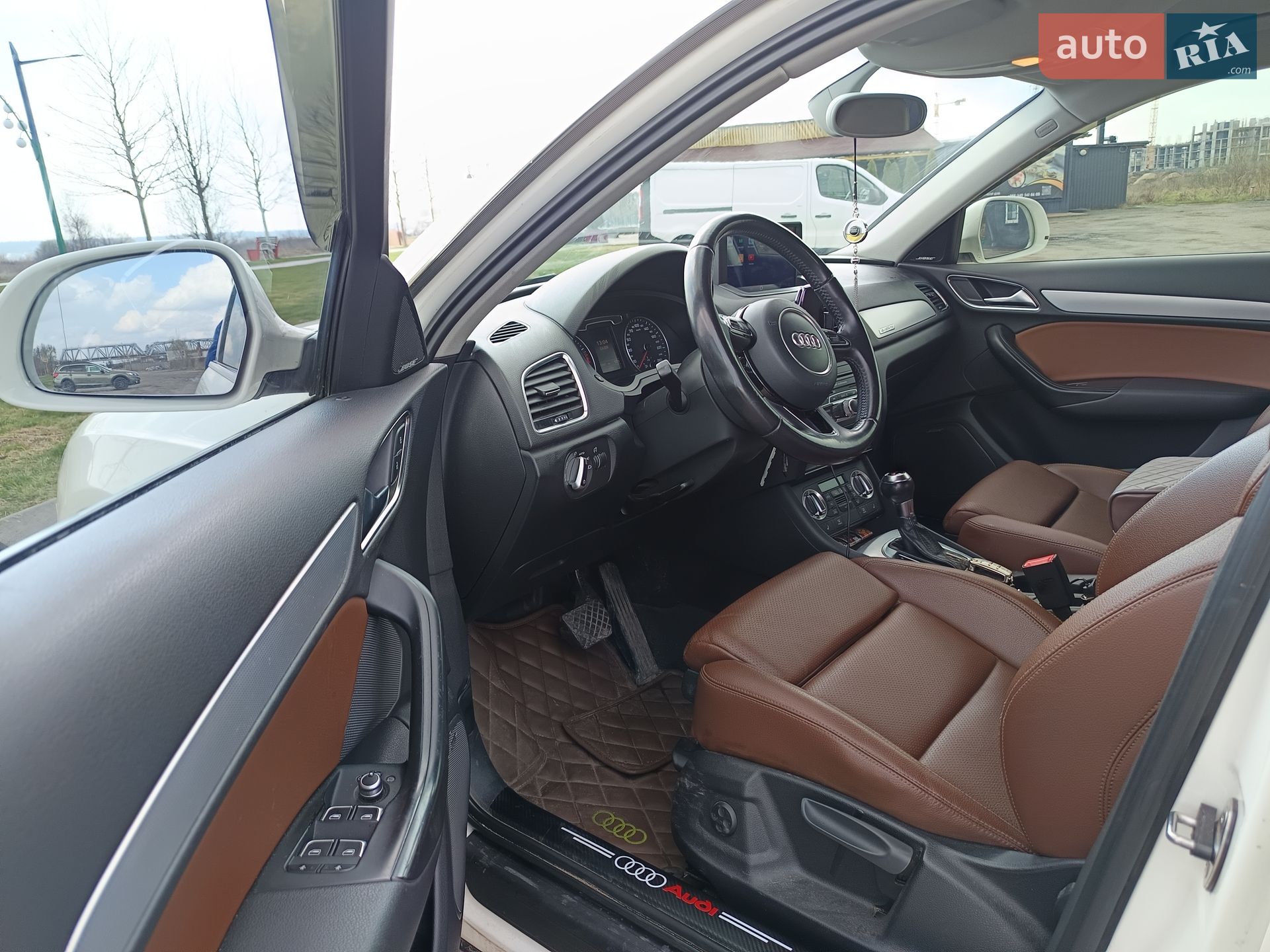 Audi Q3 2012 VIN WAUZZZ8U3DR054111 фото оголошення 30 з 44