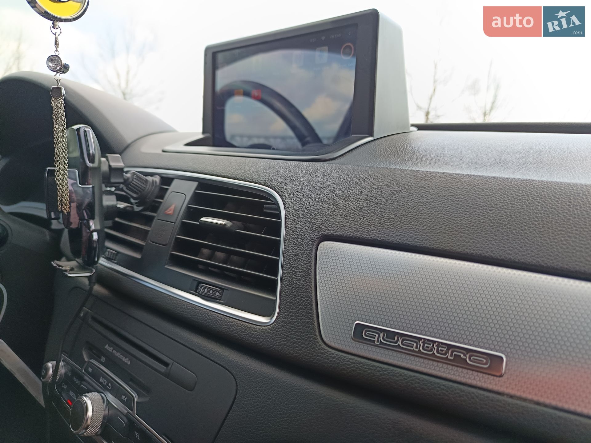 Audi Q3 2012 VIN WAUZZZ8U3DR054111 фото оголошення 33 з 44