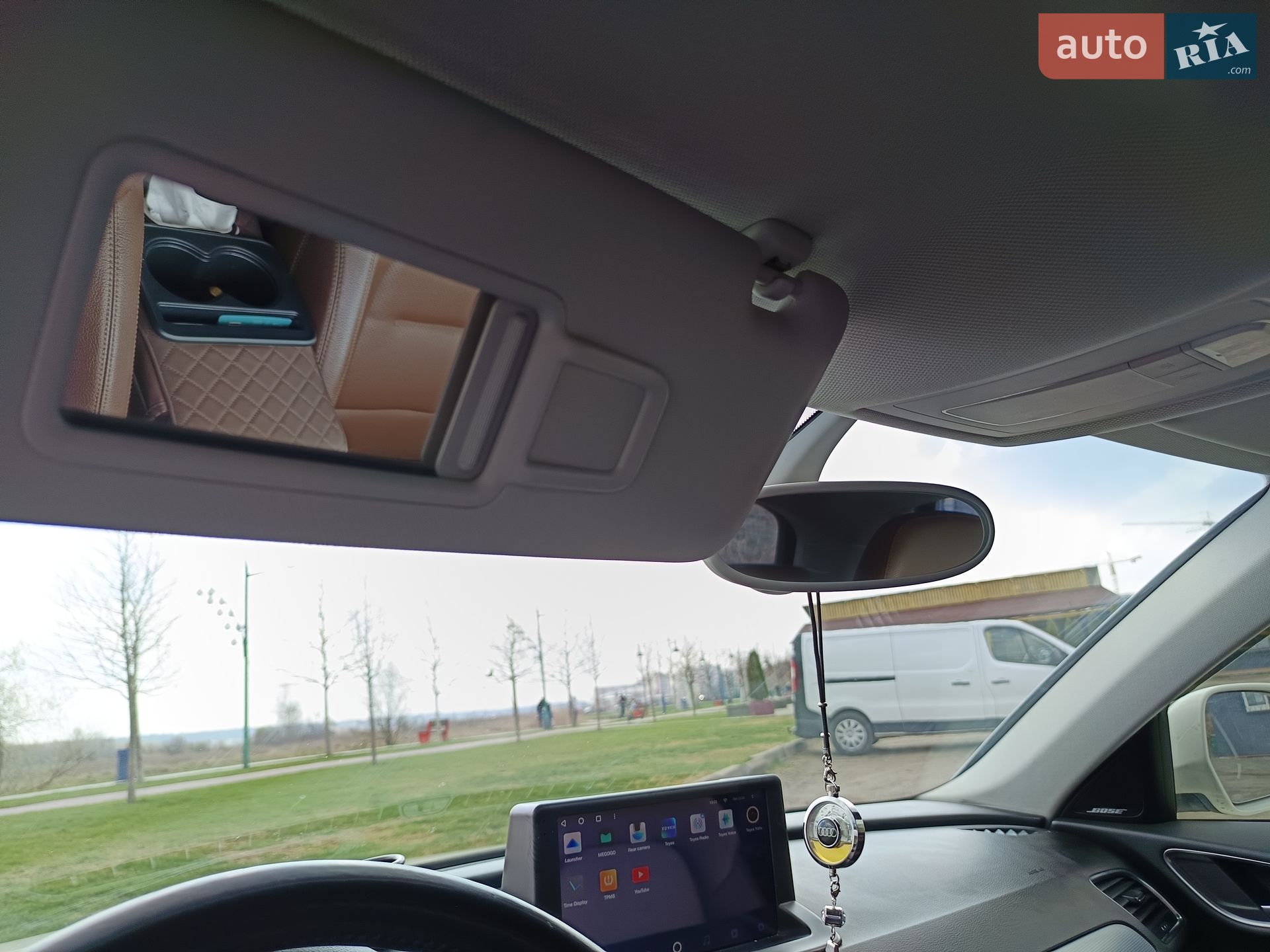Audi Q3 2012 VIN WAUZZZ8U3DR054111 фото оголошення 35 з 44