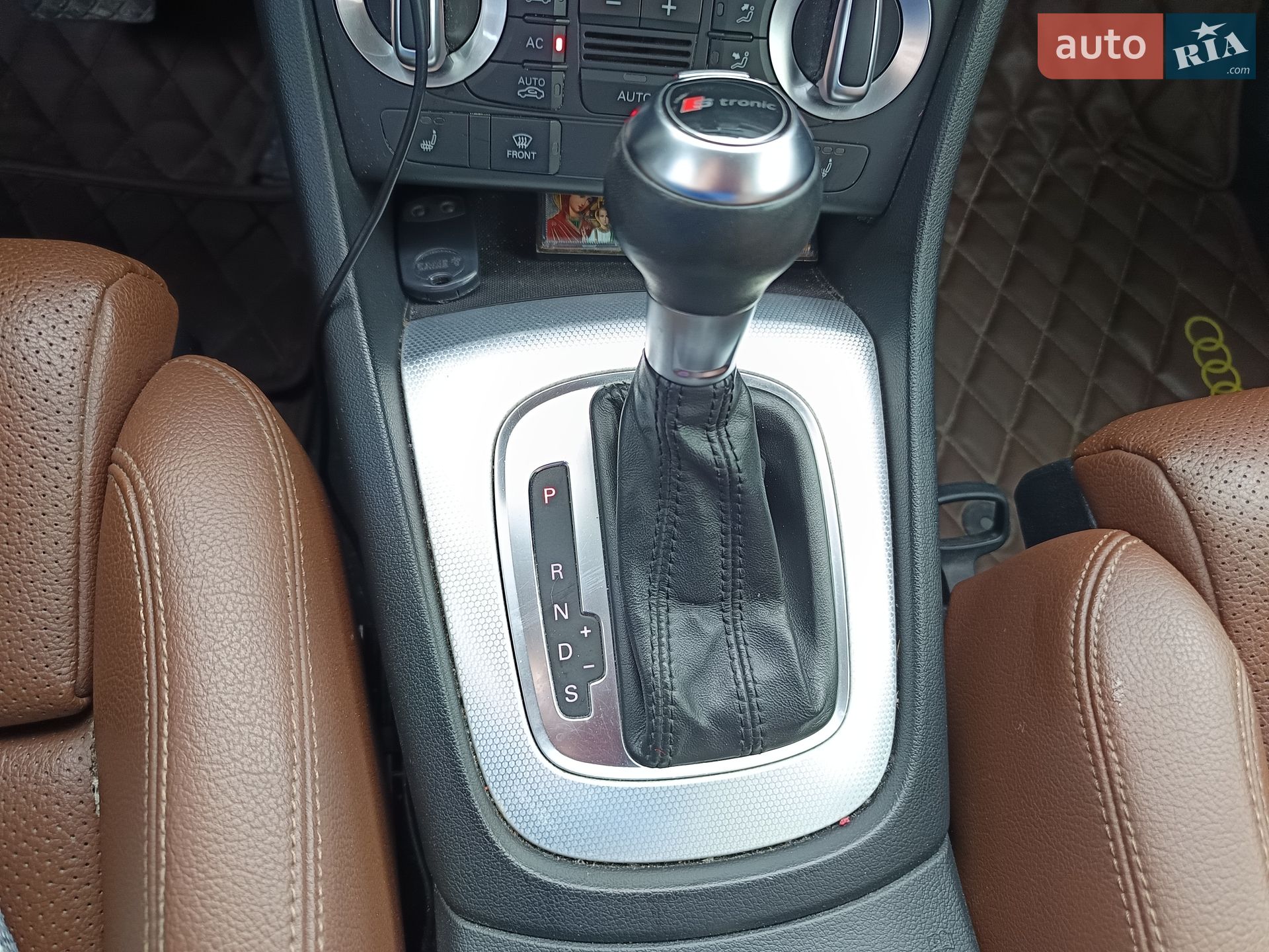Audi Q3 2012 VIN WAUZZZ8U3DR054111 фото оголошення 41 з 44