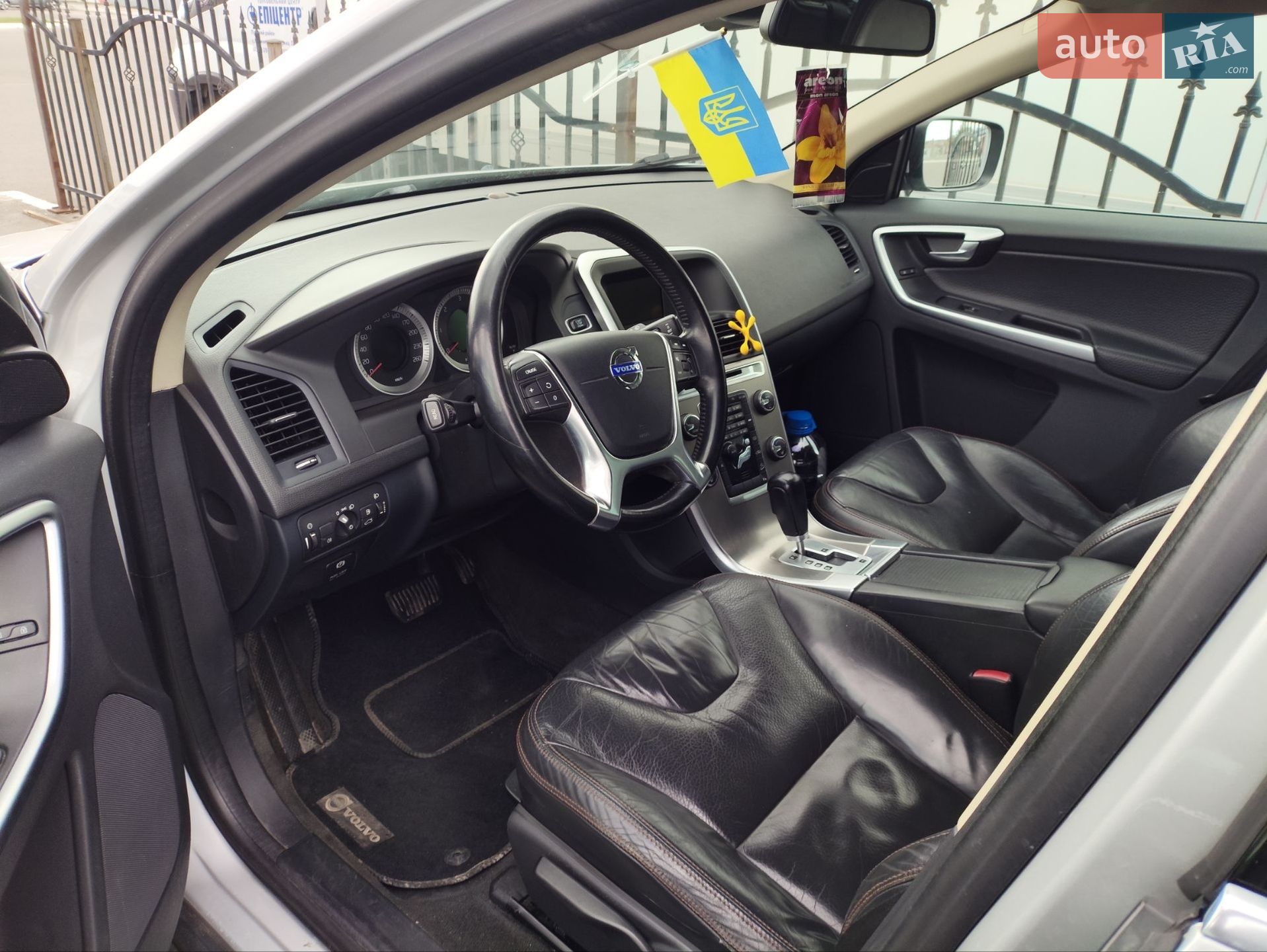 Volvo XC60 2011 VIN YV1DZ8056B2200041 фото оголошення 8 з 34
