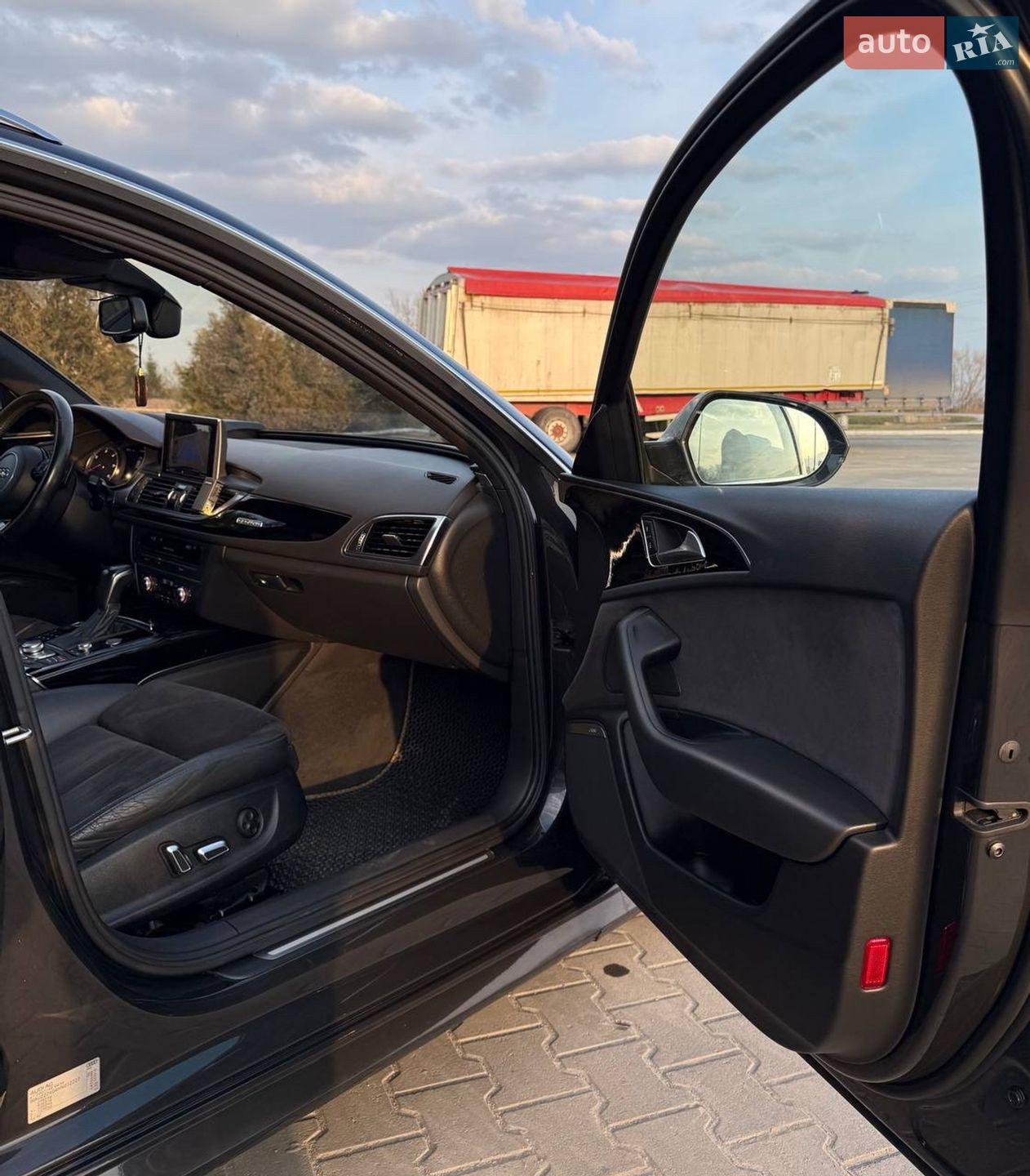 Audi A6 2016 VIN WAUZZZ4G4HN032227 фото оголошення 36 з 69