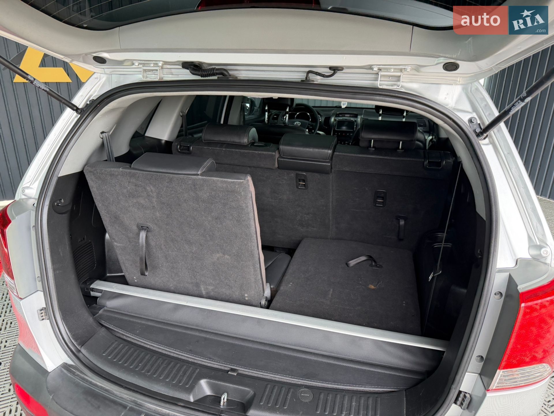 Kia Sorento 2012 VIN KNAKU814DC5278347 фото оголошення 17 з 36