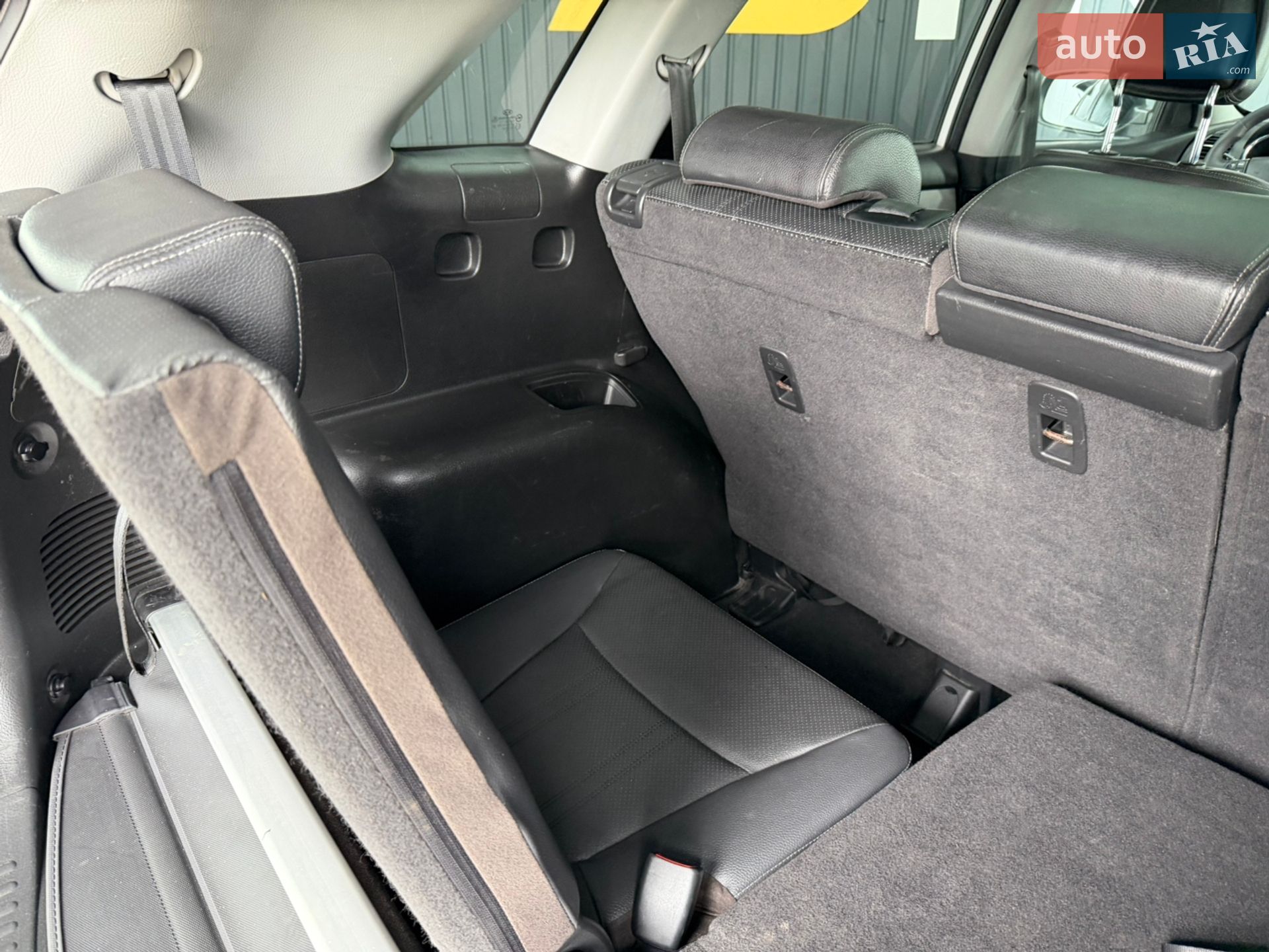 Kia Sorento 2012 VIN KNAKU814DC5278347 фото оголошення 18 з 36